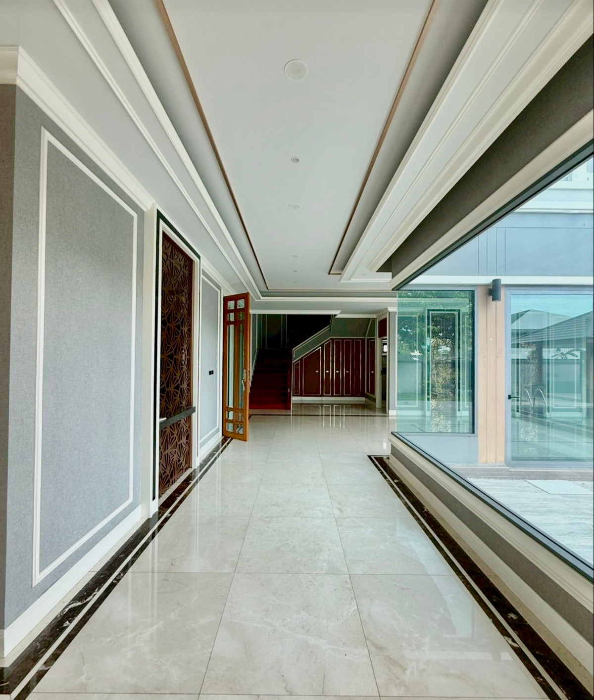 For RentVipawadee, Don Mueang, Lak Si : For Rent: Luxury Private Pool Villa on 1-Rai Land | Sanwhee 5 Area | Spacious Family Home A rare custom-built luxury detached pool villa on a large 1-rai land plot, offering expansive living space