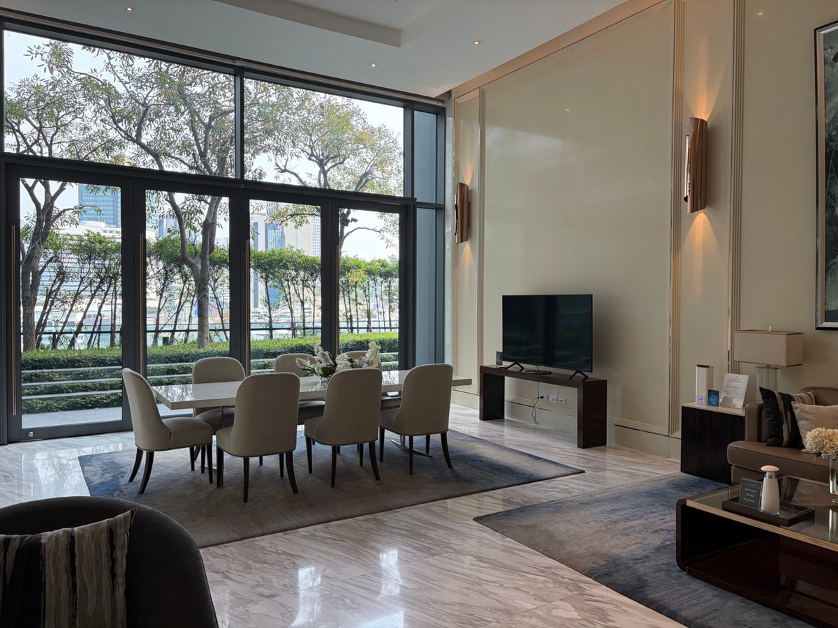 For RentCondoNana, North Nana,Sukhumvit13, Soi Nana : Q1 Sukhumvit, luxury condo, 3 bedrooms, 147.5 sq m, next to BTS Nana, new room.