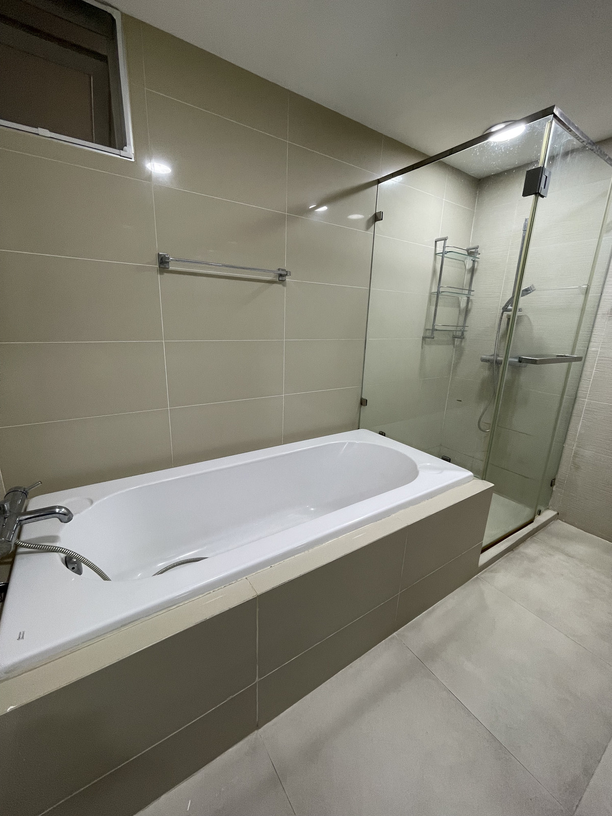 For RentCondoRama9, Petchburi, RCA : Belle Grand Rama9  3 bed 2 bath 102 Sq,m Rental price 50,000 Baht call Nong 096-2615656 Ready to touring everyday  เบล แกรนด์ พระราม 9 3นอน 2น้ำ พื้นที่ 102 ตรม เช่า 50,000 บาท  สนใจโทร น้อง 096-2615656 พร้อมให้นัดหมายเข้าชมทุกวัน   Location : Pharam 9   