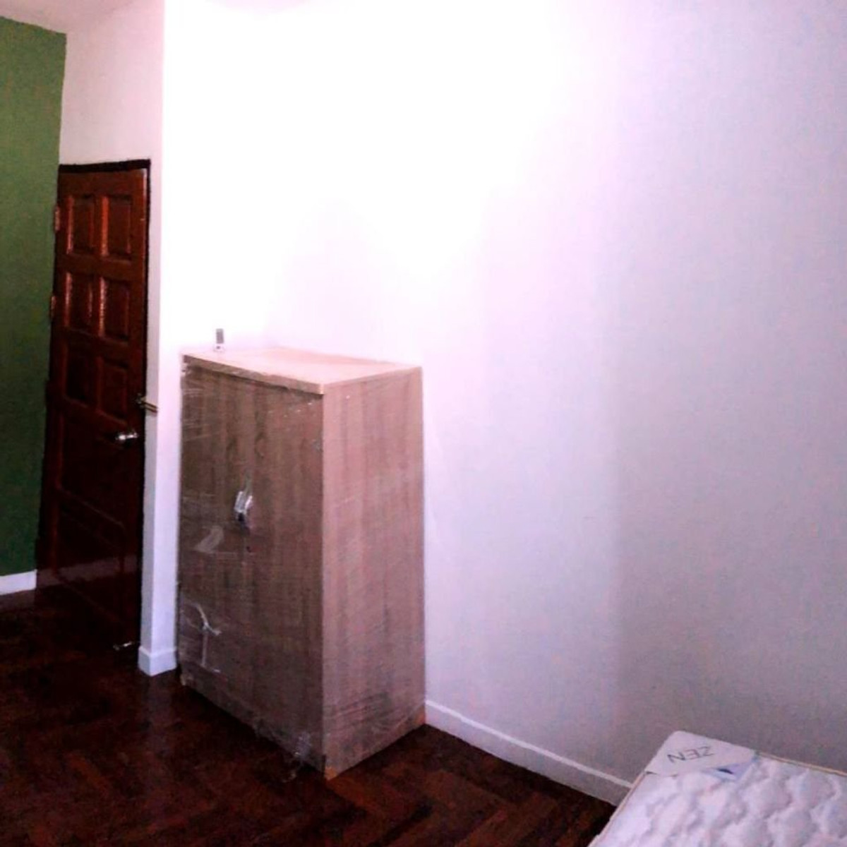 ให้เช่าทาวน์โฮมสะพานควาย จตุจักร : บ้านให้เช่า ตรงข้ามตลาด บองมาร์เช่ 4ชั้น 5ห้องนอน 5ห้องน้ำ มีห้องแม่บ้าน