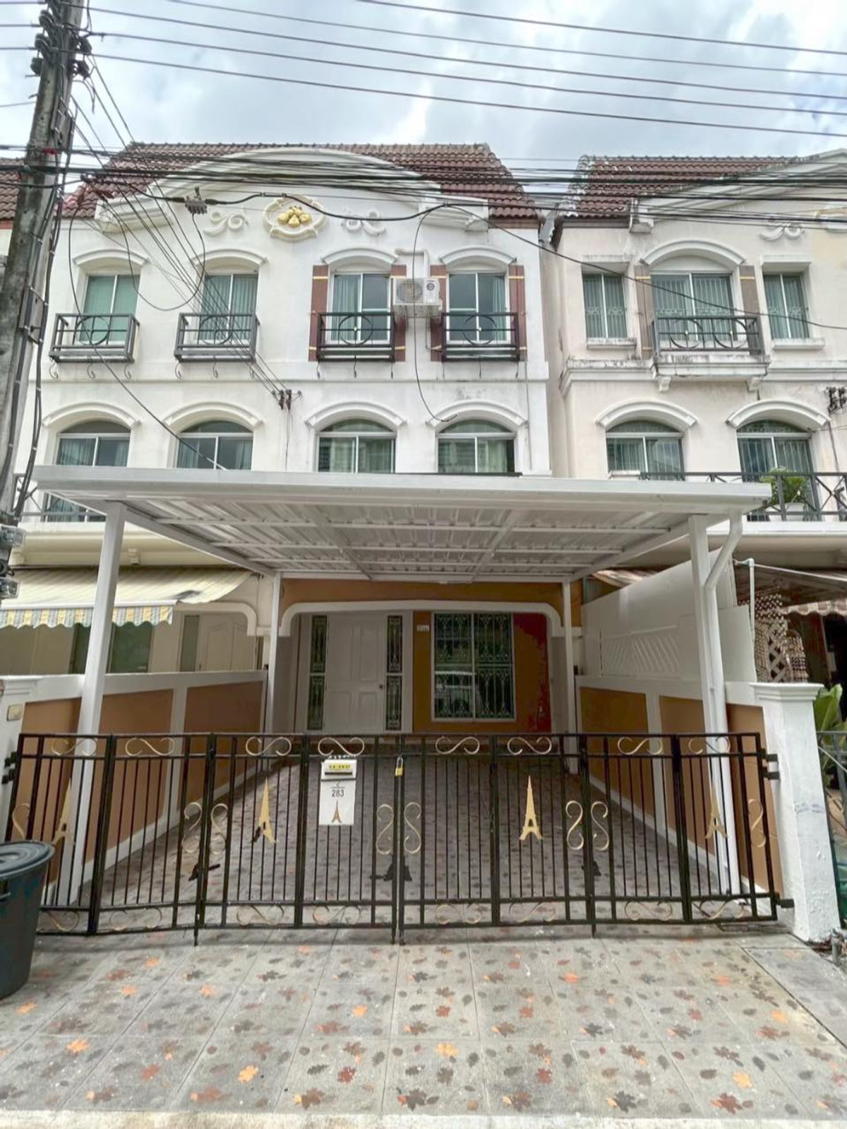 ขายทาวน์โฮมรามคำแหง หัวหมาก : (รหัส HR333) ขายบ้านโครงการ Baan klang muang the paris rama 9 - ramkamhaeng บ้านกลางเมือง เดอะ ปารีส พระราม 9 - รามคำแหง ใกล้MRT ศรีกรีฑา