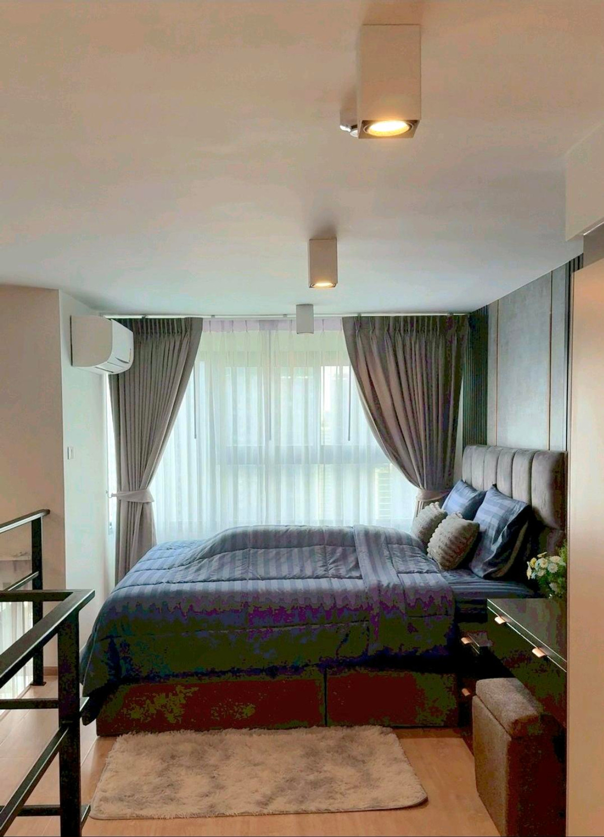 ให้เช่าคอนโดพระราม 9 เพชรบุรีตัดใหม่ RCA : Ideo Rama 9 - Asoke
- Duplex Type (52 sqm)
-FL.30
- 2 Bed 1 Bath
- วิวแยกพระราม 9 ทิศตะวันตก
- Fully furnished and built-in 

- 39,000 1 Year Contract
- 42,000 6 Months Contract

- ว่างพร้อมเข้าดู (Available now!)

สอบถามข้อมูลเพิ่มเติมหรือนัดชมสถานที่ติด
