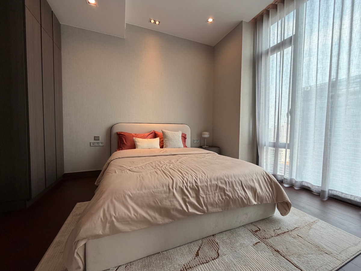 For RentCondoNana, North Nana,Sukhumvit13, Soi Nana : Q1 Sukhumvit, luxury condo, 3 bedrooms, 147.5 sq m, next to BTS Nana, new room.