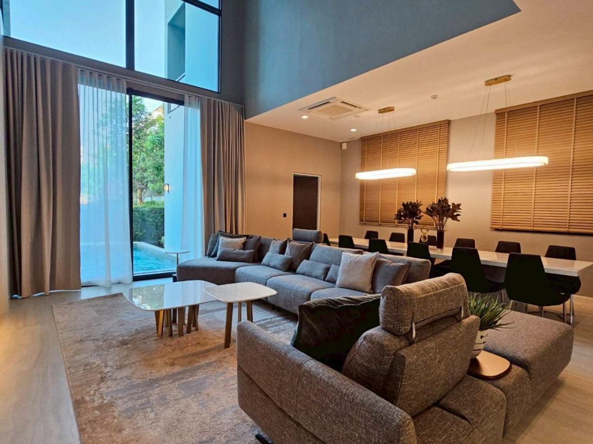 ให้เช่าบ้านพัฒนาการ ศรีนครินทร์ : 🔥เช่าด่วน+🔥เดอะ เจนทริ พัฒนาการ 2 ใกล้ ARL รามคำแหงและใกล้รถไฟฟ้าสายสีเหลือง MRT เฟอร์นิเจอร์ครบ พร้อมเข้าอยู่