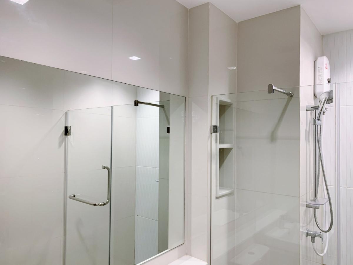 For RentCondoRama9, Petchburi, RCA : 🔥For Rent Now! 🔥Life Asoke-Rama9, Modern Luxury style decoration, beautiful room, ready to move in. Convenient location, near MRT Phetchaburi station❗