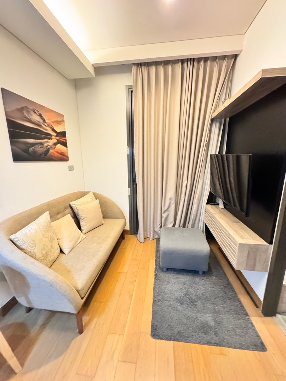 ให้เช่าคอนโดสุขุมวิท อโศก ทองหล่อ : For Rent The Lumpini 24 Size 31 Sqm  