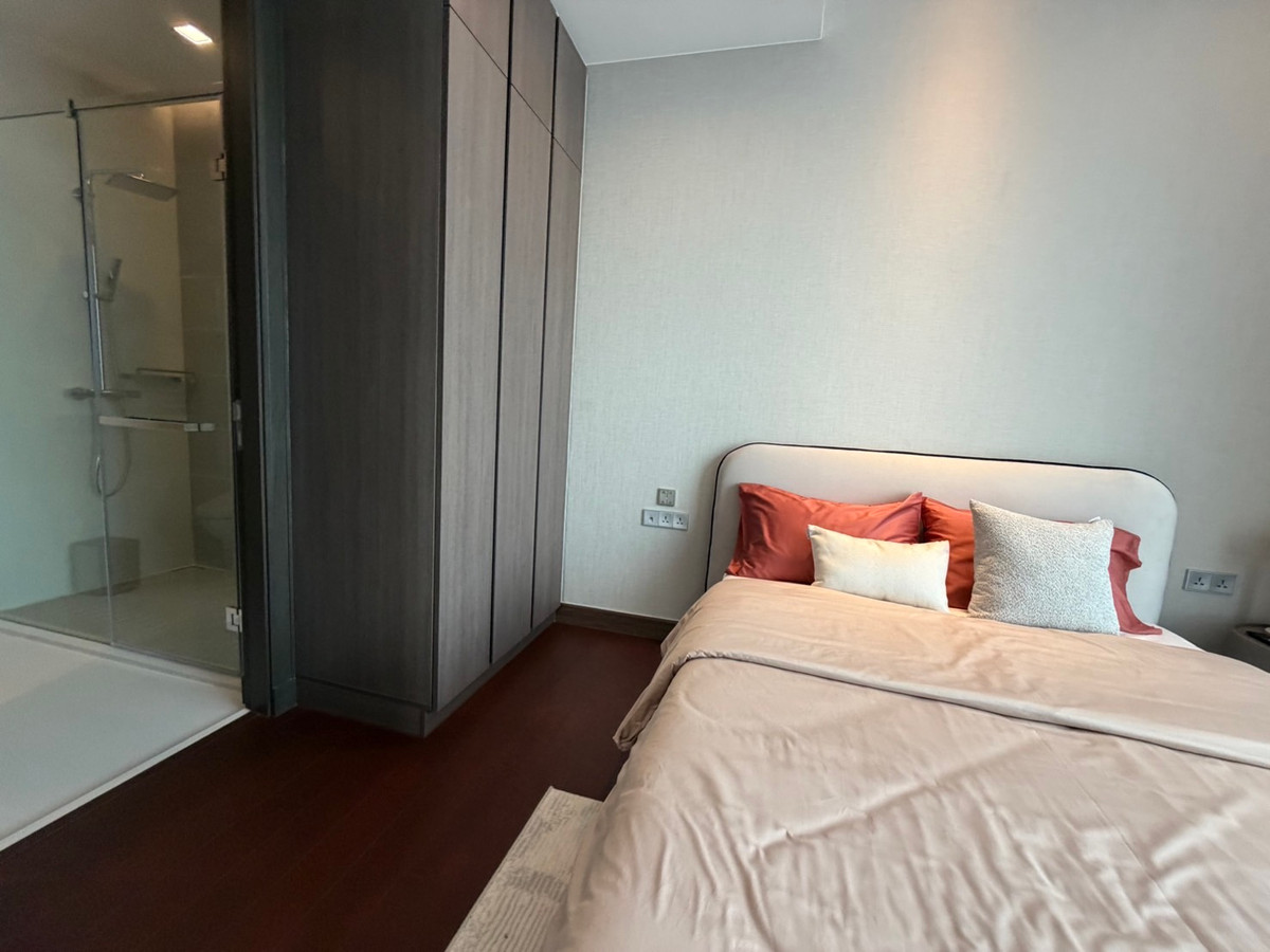 For RentCondoNana, North Nana,Sukhumvit13, Soi Nana : Q1 Sukhumvit, luxury condo, 3 bedrooms, 147.5 sq m, next to BTS Nana, new room.