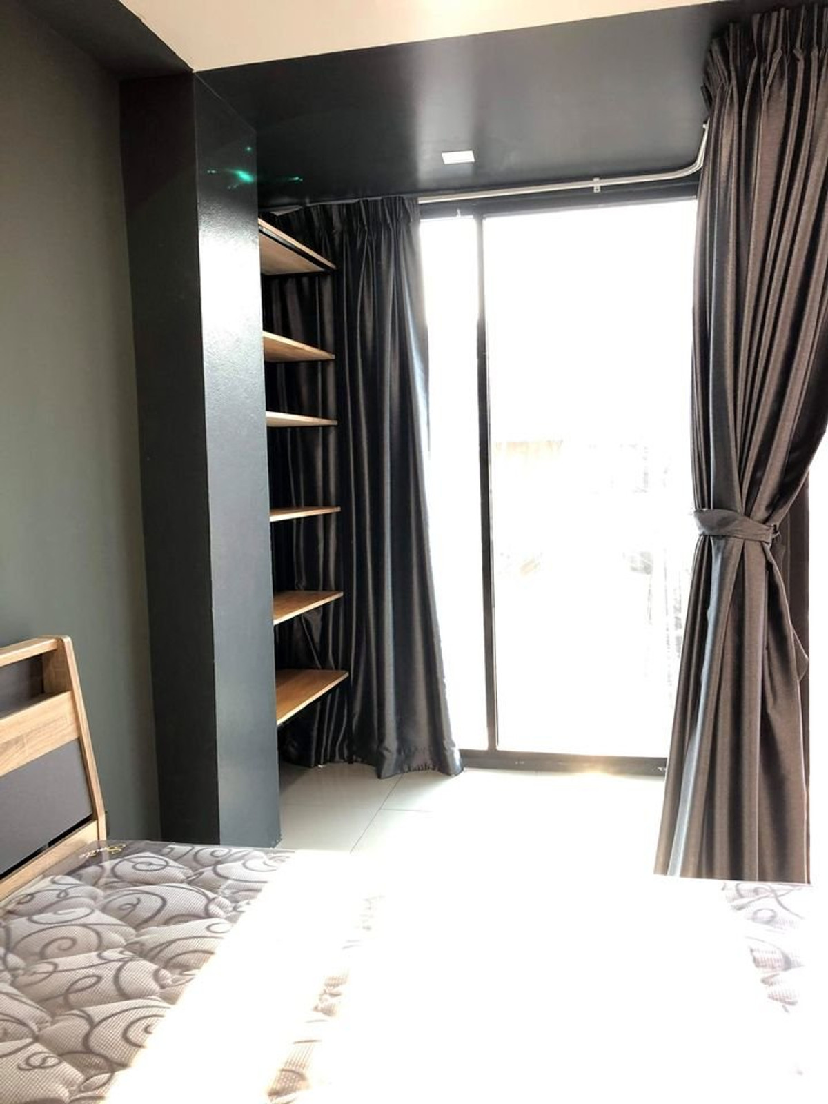 ให้เช่าทาวน์โฮมสะพานควาย จตุจักร : บ้านให้เช่า ตรงข้ามตลาด บองมาร์เช่ 4ชั้น 5ห้องนอน 5ห้องน้ำ มีห้องแม่บ้าน