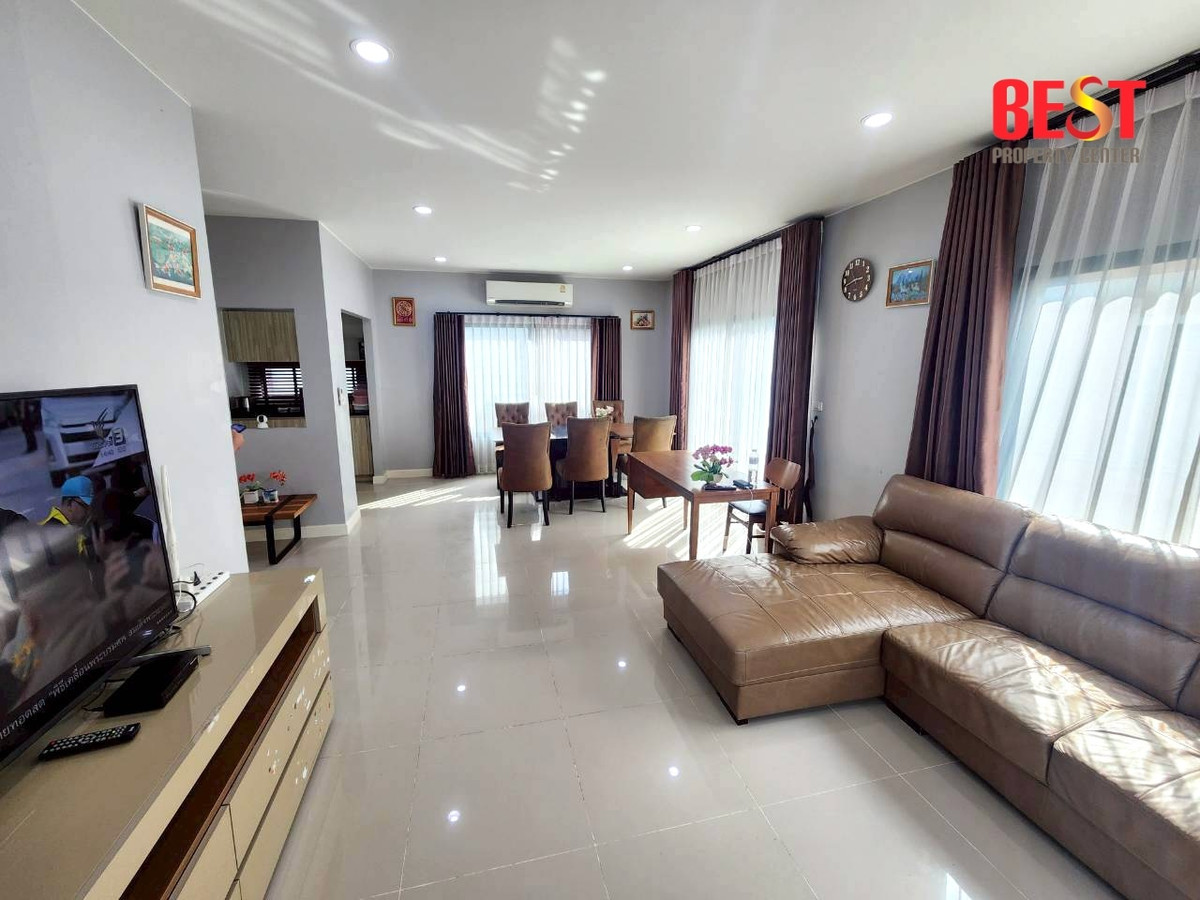 For SaleHousePathum Thani,Rangsit, Thammasat : Single House for Sale – Burasiri Rangsit–Pathum Thani Good condition | Convenient location | Selling at cost Lightly lived in — owner selling due to relocation to another province   For viewing, please contact Khun Ning at 089-226-2428