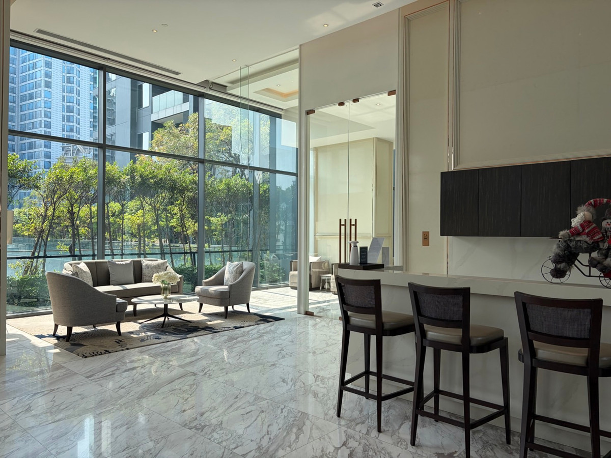 For RentCondoNana, North Nana,Sukhumvit13, Soi Nana : Q1 Sukhumvit, luxury condo, 3 bedrooms, 147.5 sq m, next to BTS Nana, new room.