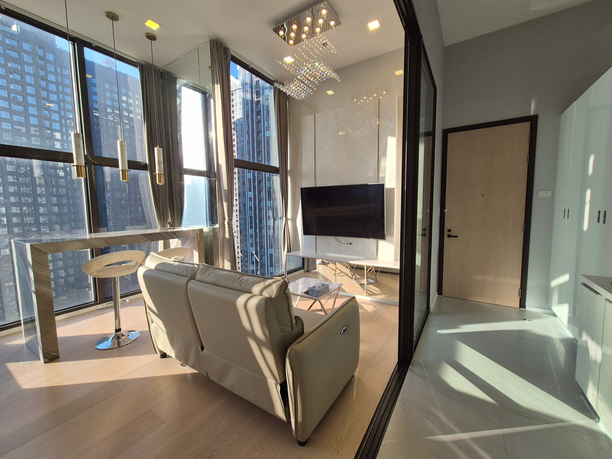 ให้เช่าคอนโดพระราม 9 เพชรบุรีตัดใหม่ RCA : ✨ ให้เช่า Chewathai Residence Asoke  ใกล้ MRT พระราม 9 & Airport Rail Link มักกะสัน เพียง 450 ม. ✨