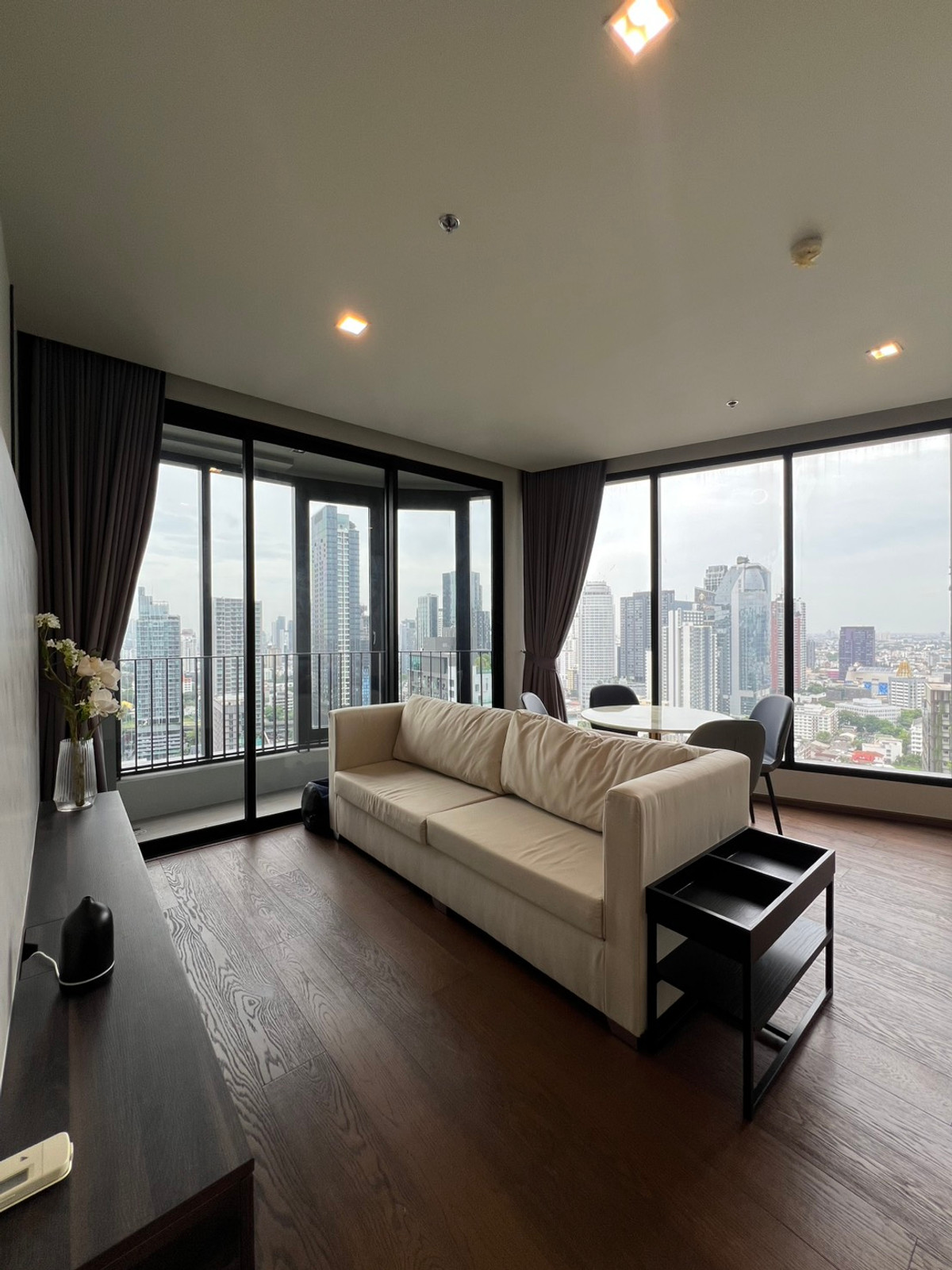 For RentCondoSukhumvit, Asoke, Thonglor : [FOR RENT] Ideo Q Sukhumvit 36 ​​— A Sanctuary of Fluid Elegance