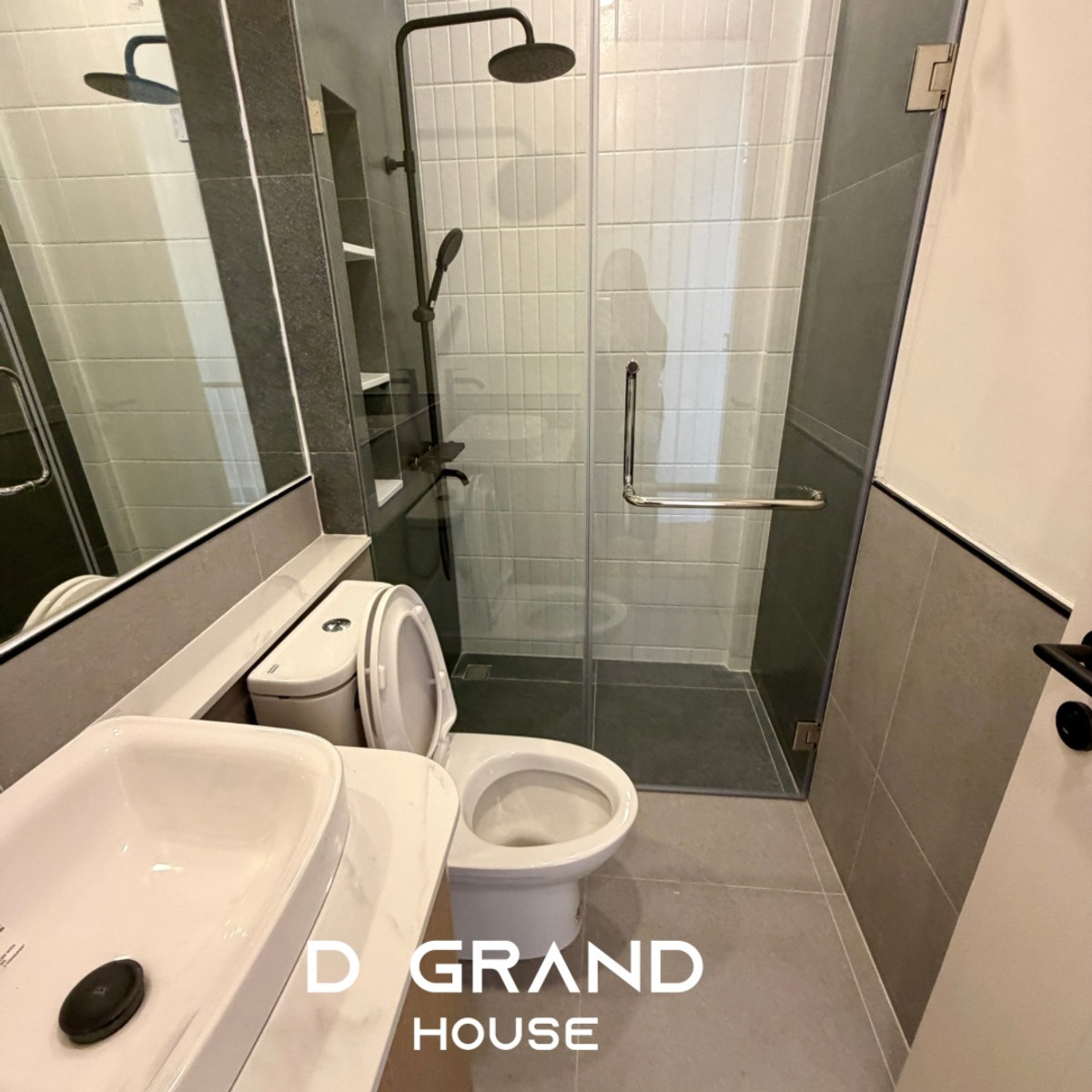 For SaleTownhomeOnnut, Udomsuk : Newly renovated townhouse, Sukhumvit 71, minimalist, warm, feels like a whole new house ✨ Real residential urban zone. and is preferred by foreigners