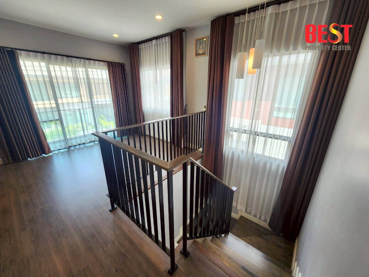 For SaleHousePathum Thani,Rangsit, Thammasat : Single House for Sale – Burasiri Rangsit–Pathum Thani Good condition | Convenient location | Selling at cost Lightly lived in — owner selling due to relocation to another province   For viewing, please contact Khun Ning at 089-226-2428