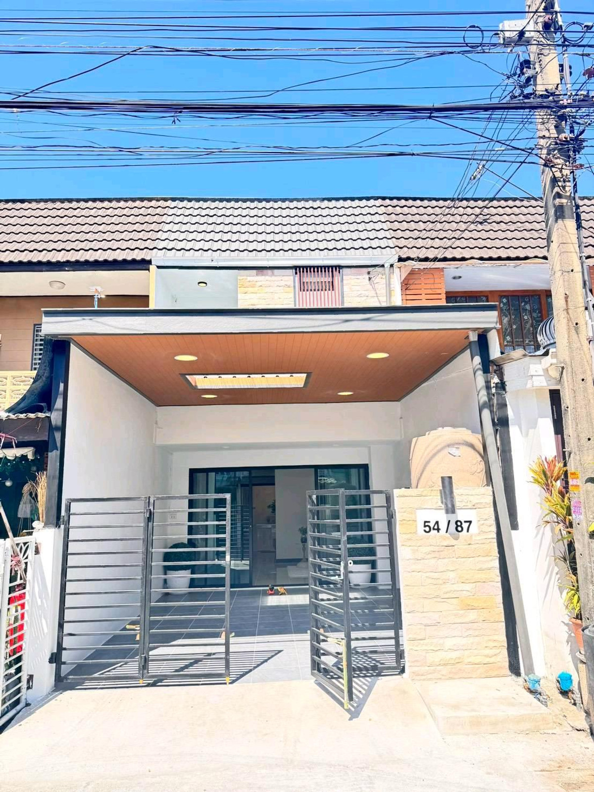 ขายทาวน์โฮมนวมินทร์ รามอินทรา : ขายทาวน์เฮ้าส์ใกล้รถไฟฟ้าสถานีบางชัน ขายบ้านใกล้รถไฟฟ้าสายสีชมพู