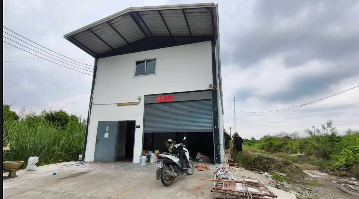 For RentWarehouseLadkrabang, Suwannaphum Airport : Warehouse for rent, Lat Krabang 42, near Suvarnabhumi, can register a company.