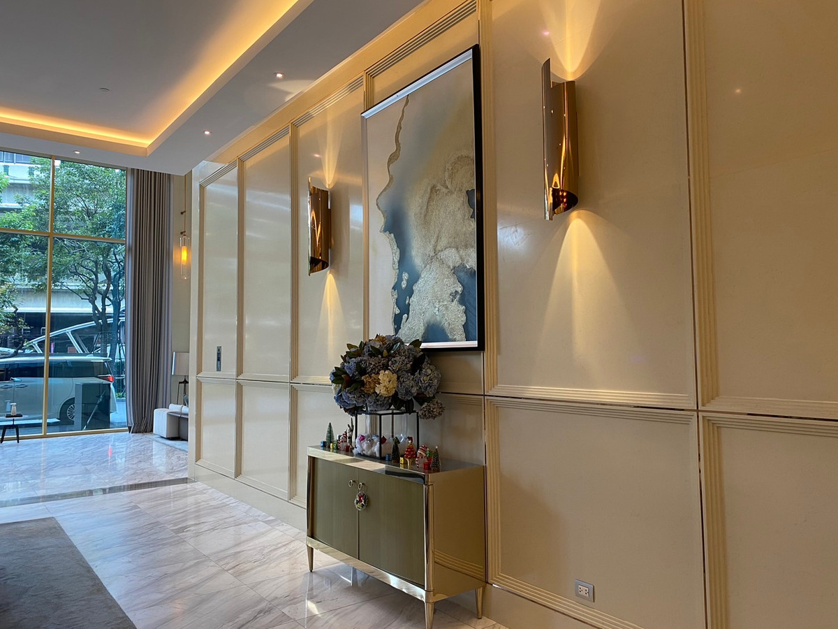 For RentCondoNana, North Nana,Sukhumvit13, Soi Nana : Q1 Sukhumvit, luxury condo, 3 bedrooms, 147.5 sq m, next to BTS Nana, new room.