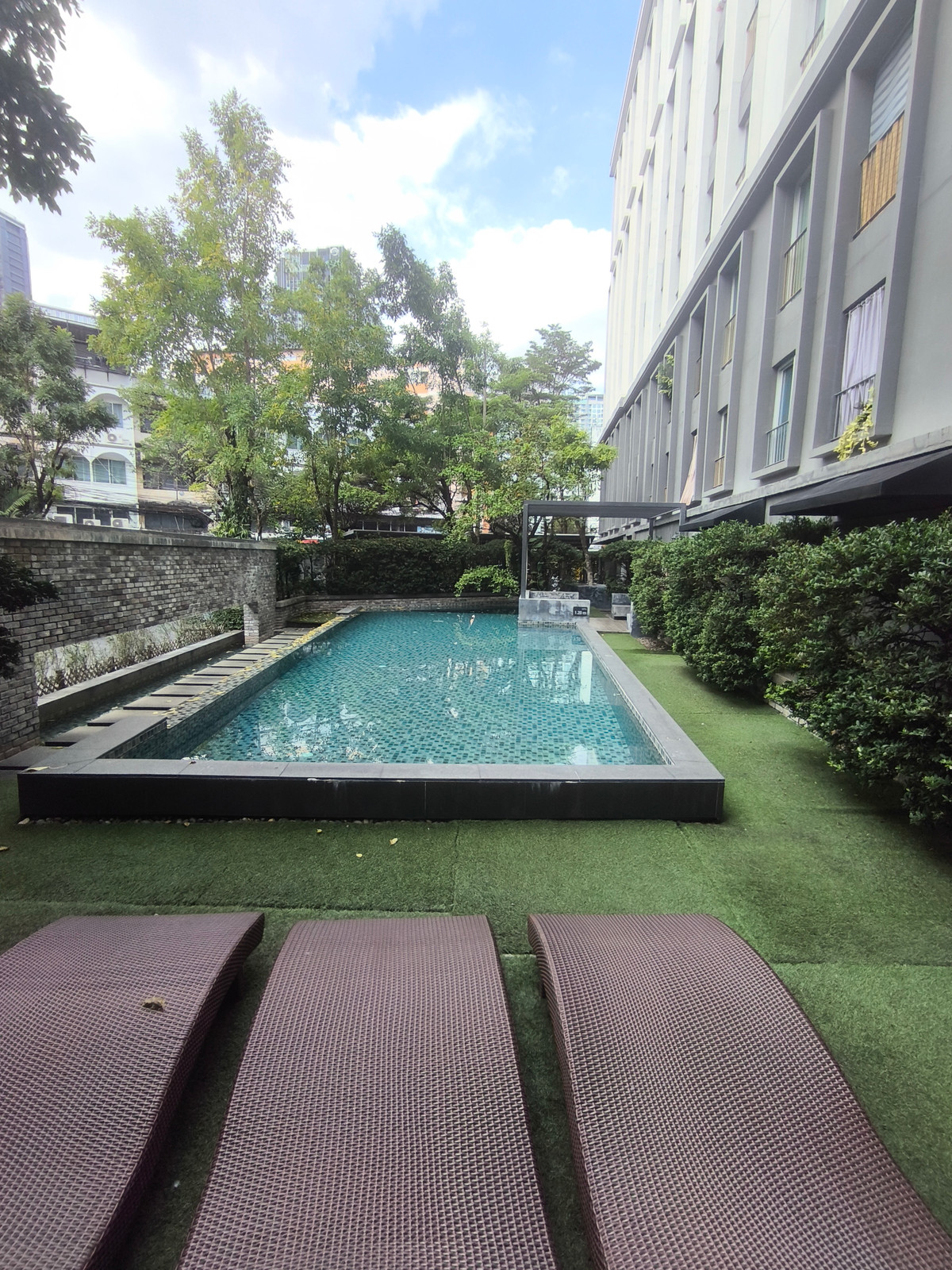For SaleCondoLadprao, Central Ladprao : Chapter One Ladprao Soi 1 condo, good transport, near shopping center