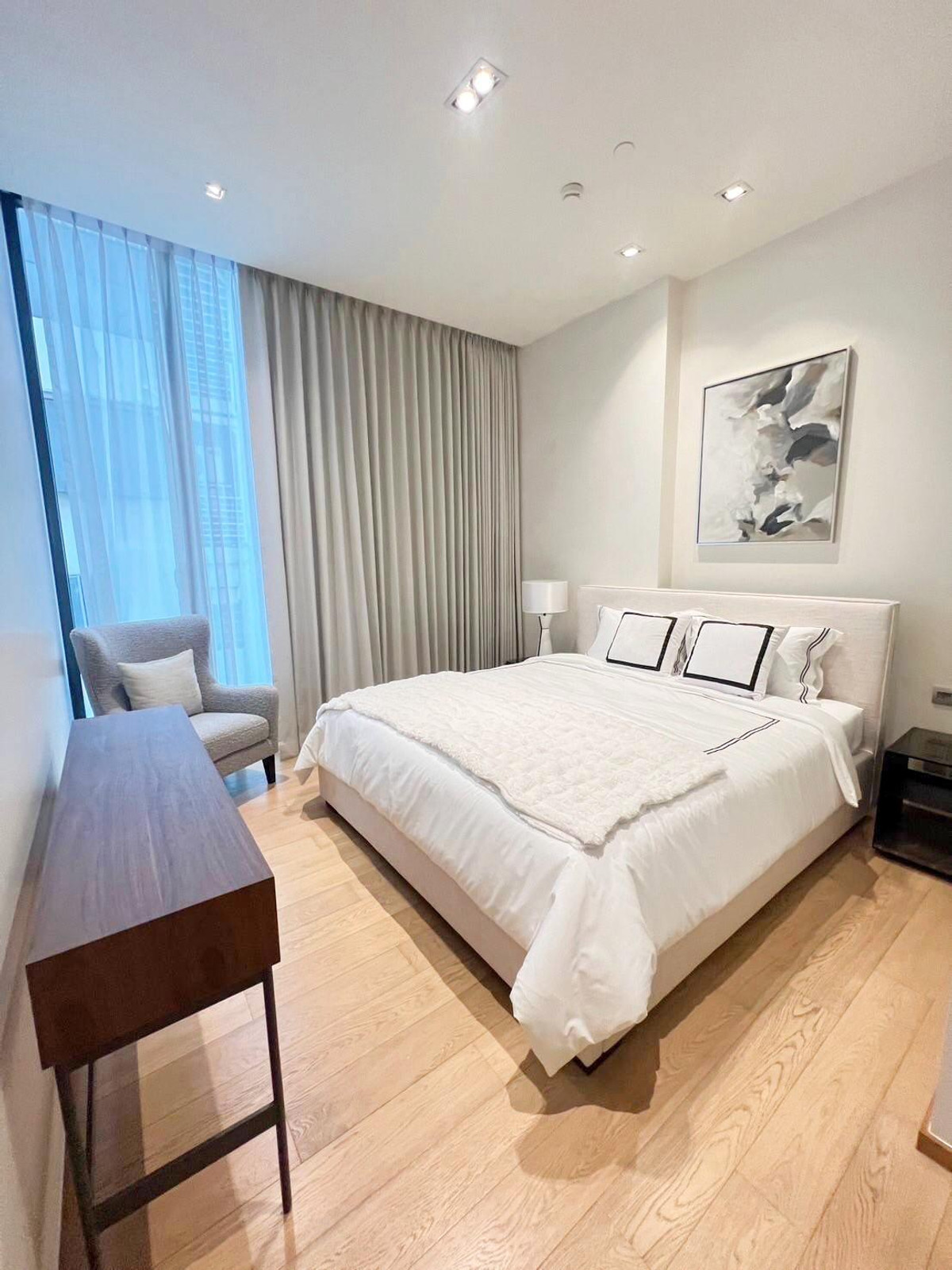 ให้เช่าคอนโดวิทยุ ชิดลม หลังสวน : ให้เช่า  28 Chidlom ห้องมุม ขนาดใหญ่ 75 ตรม. 2 ห้องนอน ใกล้ BTS ชิดลม