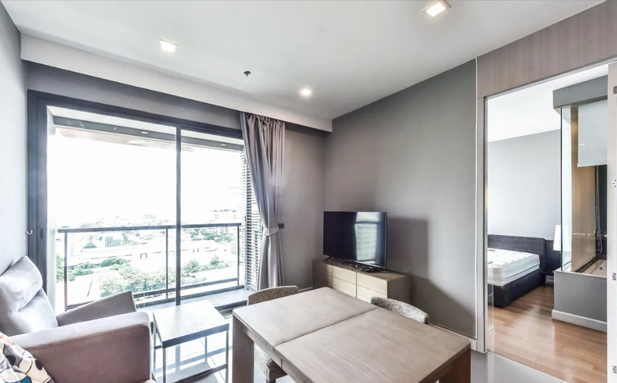 For RentCondoRatchathewi,Phayathai : M Phayathai 43 sq.m. Please add LINE ID @806qphgn o8415o5483 