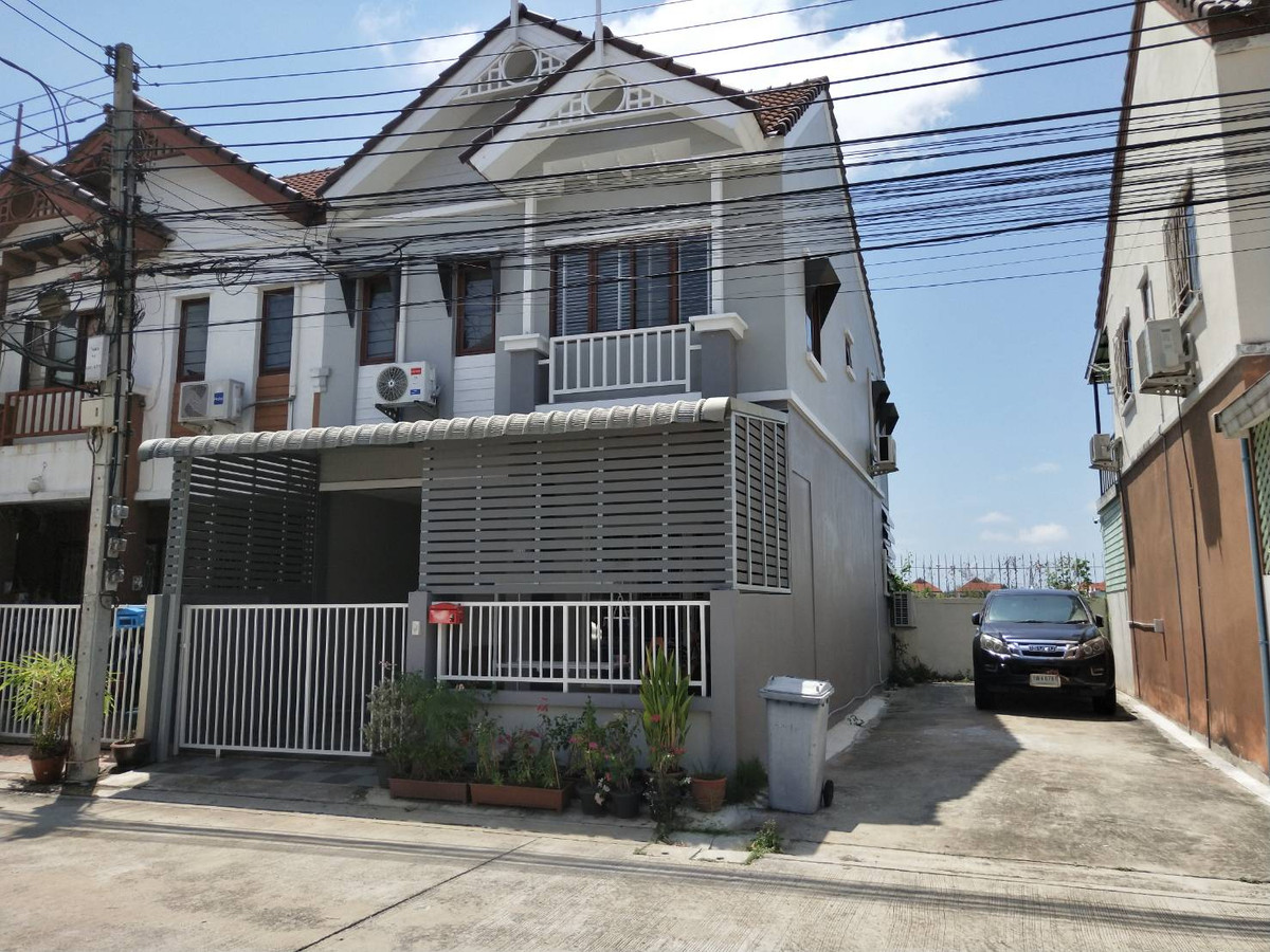 For SaleTownhomeSamut Prakan,Samrong : Townhouse for sale, Kanlapaphruek, Sukhumvit-Bang Pu, Taiban, Mueang, Samut Prakan.