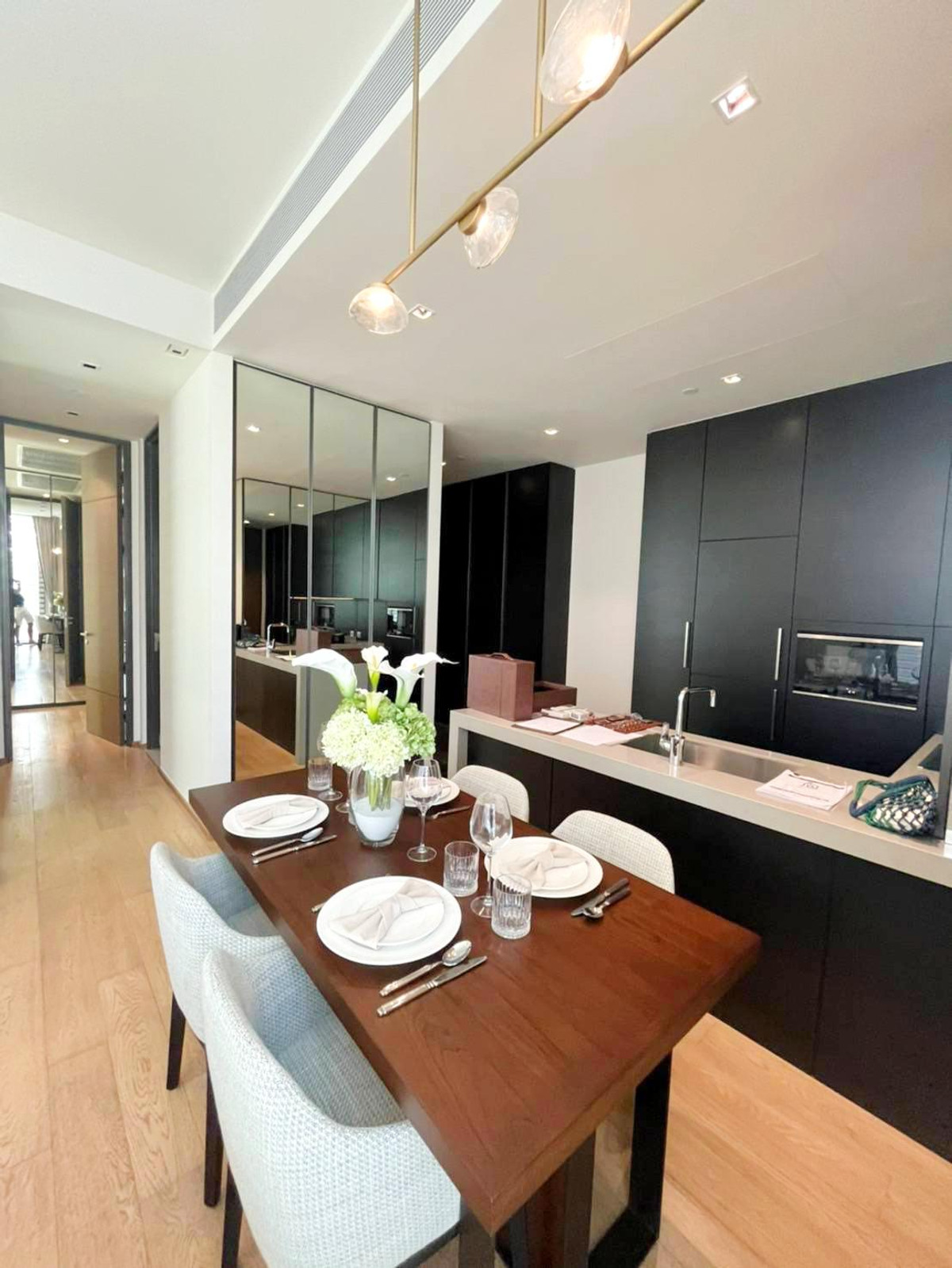 ให้เช่าคอนโดวิทยุ ชิดลม หลังสวน : ให้เช่า  28 Chidlom ห้องมุม ขนาดใหญ่ 75 ตรม. 2 ห้องนอน ใกล้ BTS ชิดลม