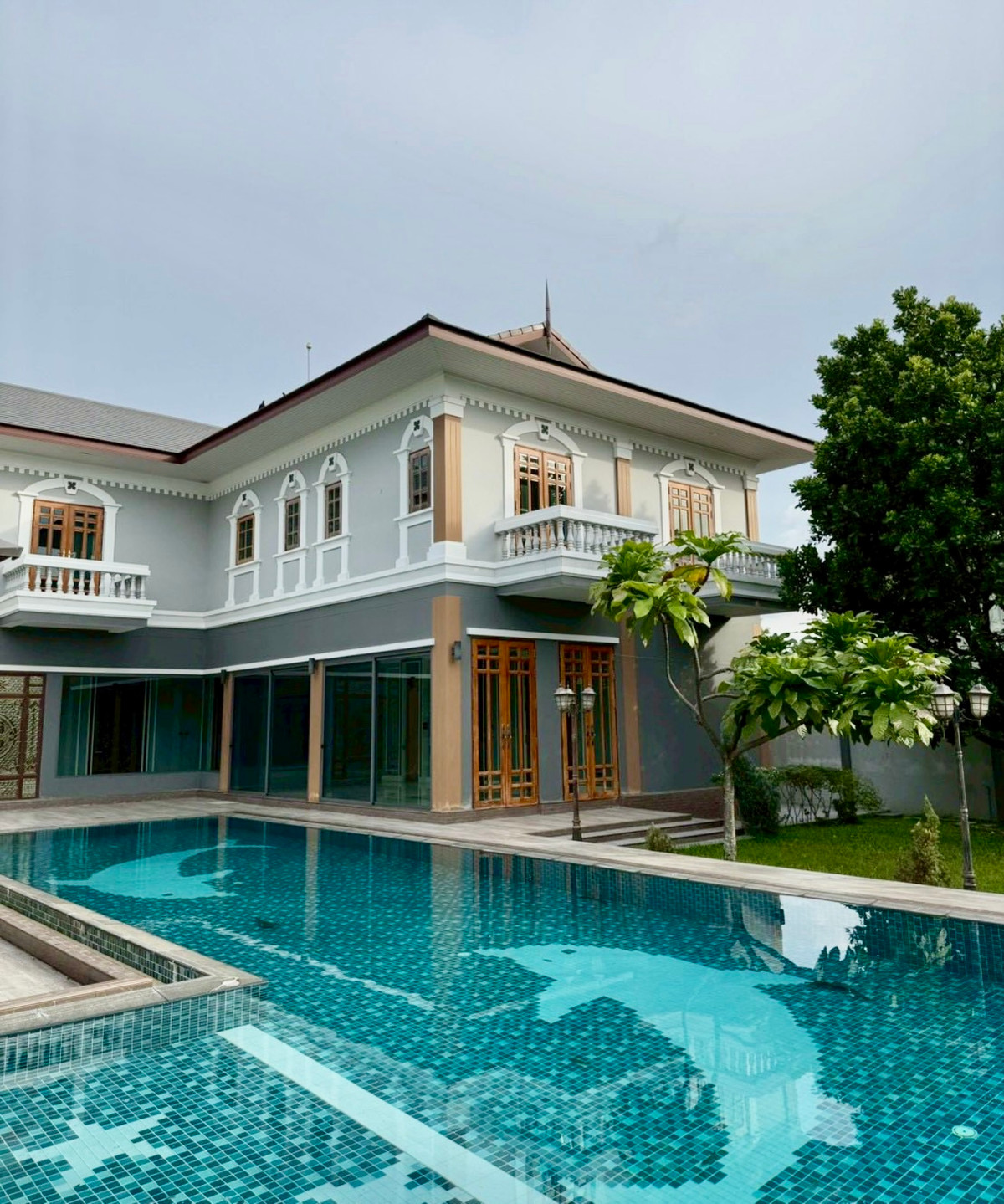 ให้เช่าวิภาวดี ดอนเมือง หลักสี่ : ให้เช่าบ้านเดี่ยวพูลวิลล่าหรู แปลงใหญ่ 1 ไร่ ซอยแสนหวี 5 บ้านเปล่า บิ้วอินทั้งหลัง พร้อมให้คุณตกแต่งต่อยอดตามสไตล์ที่ต้องการ