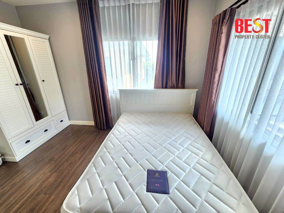 For SaleHousePathum Thani,Rangsit, Thammasat : Single House for Sale – Burasiri Rangsit–Pathum Thani Good condition | Convenient location | Selling at cost Lightly lived in — owner selling due to relocation to another province   For viewing, please contact Khun Ning at 089-226-2428