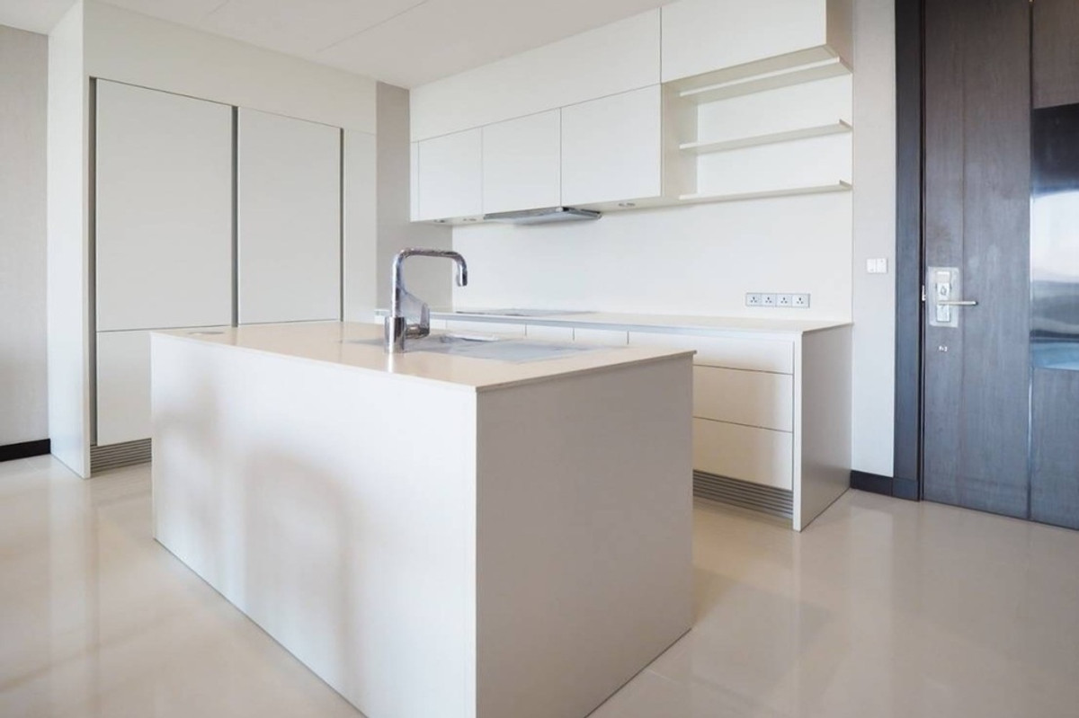 For RentCondoNana, North Nana,Sukhumvit13, Soi Nana : 🔥 For Rent !! high floor 22++, rare item !! 🔥 Code C20251200075..........Q1 Sukhumvit, 3 bedroom, 3 bathroom, furnished, ready to move in📣📣