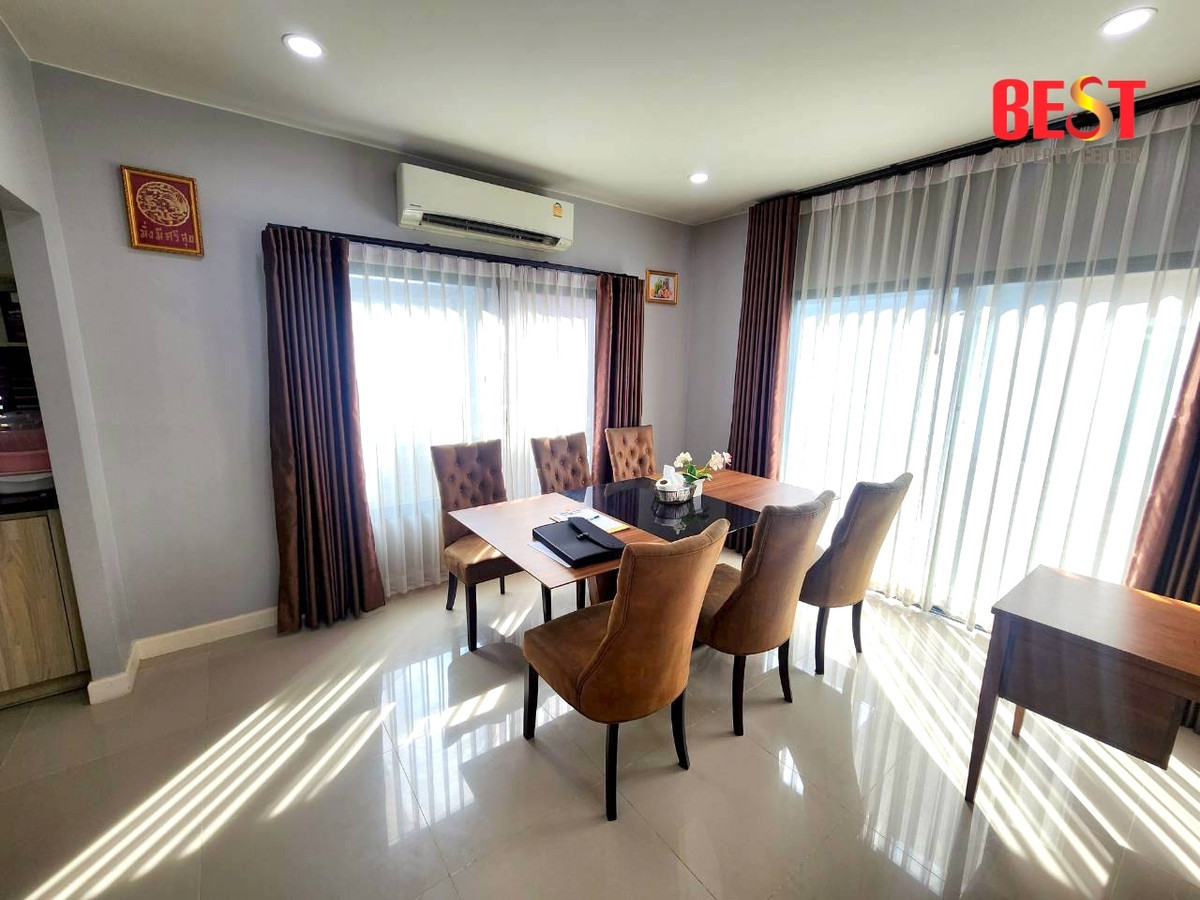 For SaleHousePathum Thani,Rangsit, Thammasat : Single House for Sale – Burasiri Rangsit–Pathum Thani Good condition | Convenient location | Selling at cost Lightly lived in — owner selling due to relocation to another province   For viewing, please contact Khun Ning at 089-226-2428