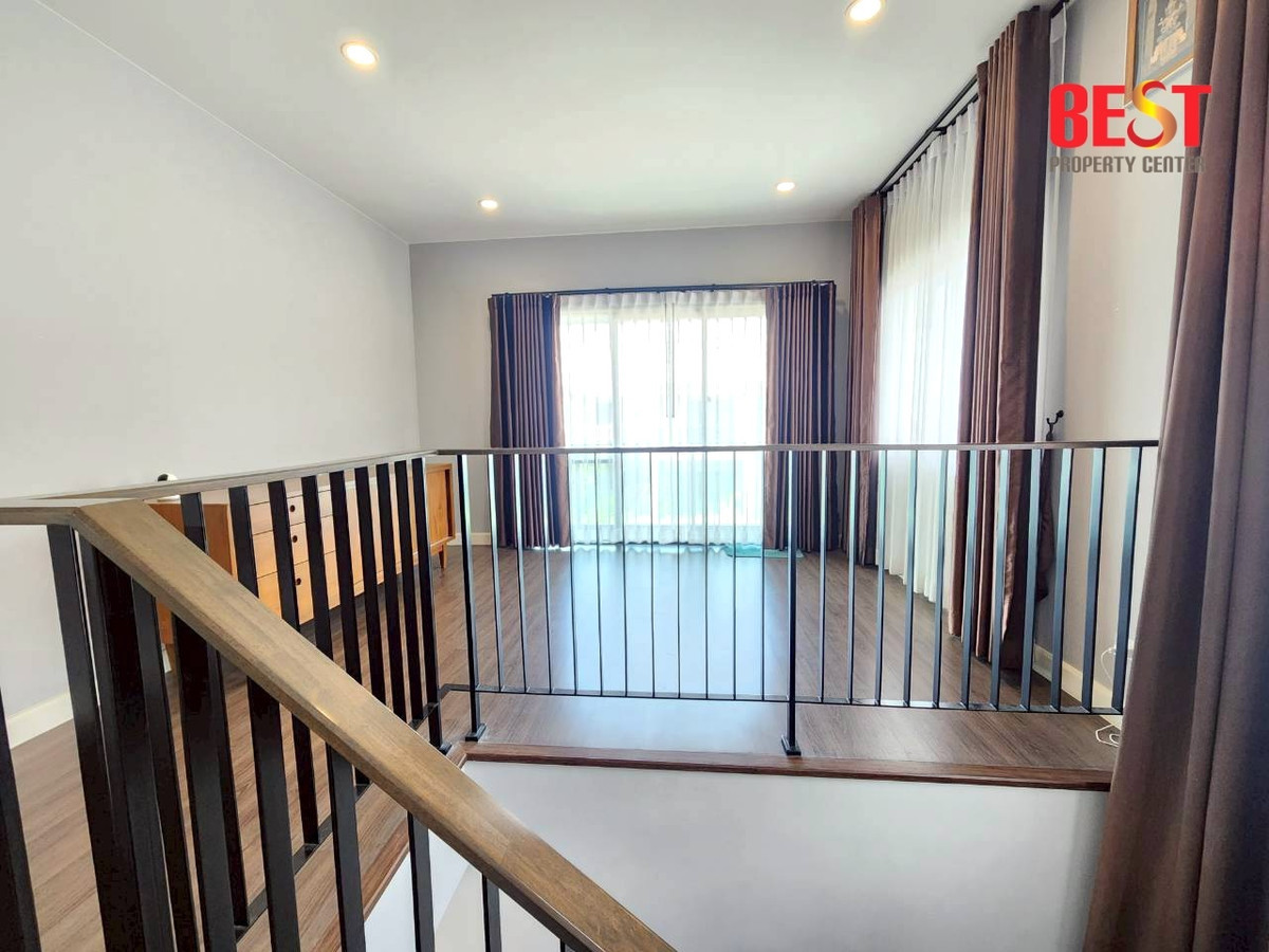 For SaleHousePathum Thani,Rangsit, Thammasat : Single House for Sale – Burasiri Rangsit–Pathum Thani Good condition | Convenient location | Selling at cost Lightly lived in — owner selling due to relocation to another province   For viewing, please contact Khun Ning at 089-226-2428