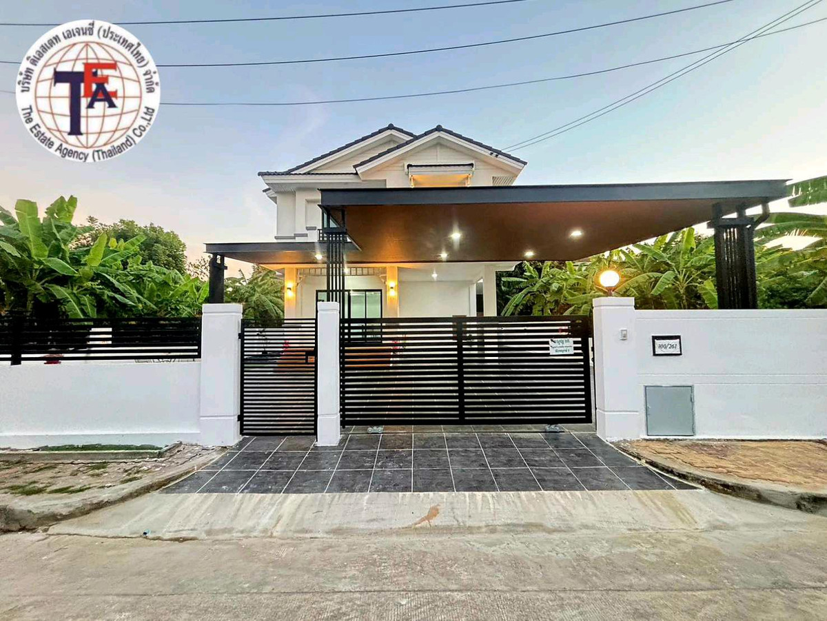 For SaleHouseLadkrabang, Suwannaphum Airport : 2-story detached house for sale, Chaiyaphruek Village 1, Khum Klao 7, Lat Krabang, Suvarnabhumi Airport. King Mongkuts University of Technology Khumklao Suwinthawong School, Sarasas School American International School Airport Link Motorway