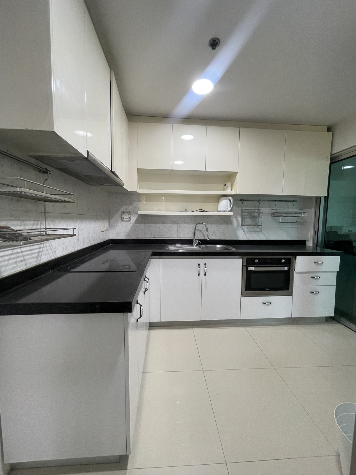 For RentCondoRama9, Petchburi, RCA : Belle Grand Rama9  3 bed 2 bath 102 Sq,m Rental price 50,000 Baht call Nong 096-2615656 Ready to touring everyday  เบล แกรนด์ พระราม 9 3นอน 2น้ำ พื้นที่ 102 ตรม เช่า 50,000 บาท  สนใจโทร น้อง 096-2615656 พร้อมให้นัดหมายเข้าชมทุกวัน   Location : Pharam 9   