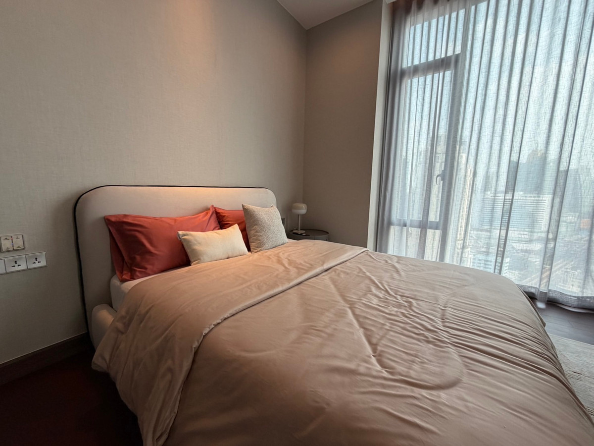 For RentCondoNana, North Nana,Sukhumvit13, Soi Nana : Q1 Sukhumvit, luxury condo, 3 bedrooms, 147.5 sq m, next to BTS Nana, new room.