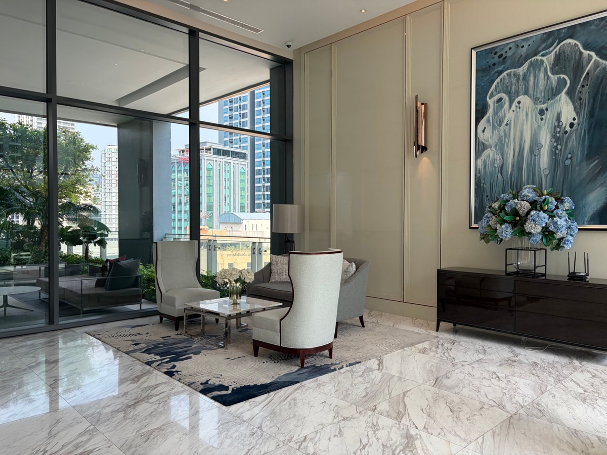 For RentCondoNana, North Nana,Sukhumvit13, Soi Nana : Q1 Sukhumvit, luxury condo, 3 bedrooms, 147.5 sq m, next to BTS Nana, new room.