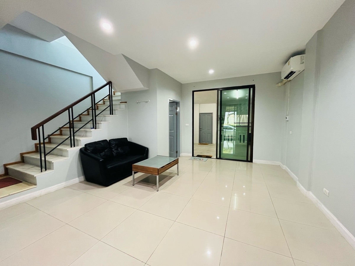 For RentHome OfficeOnnut, Udomsuk : Home office for rent, Areeya Mandarina, Soi On Nut 39, Sukhumvit 77, Suan Luang, near the BTS.