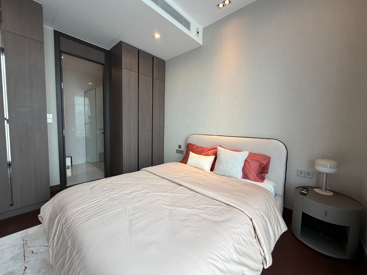 For RentCondoNana, North Nana,Sukhumvit13, Soi Nana : Q1 Sukhumvit, luxury condo, 3 bedrooms, 147.5 sq m, next to BTS Nana, new room.
