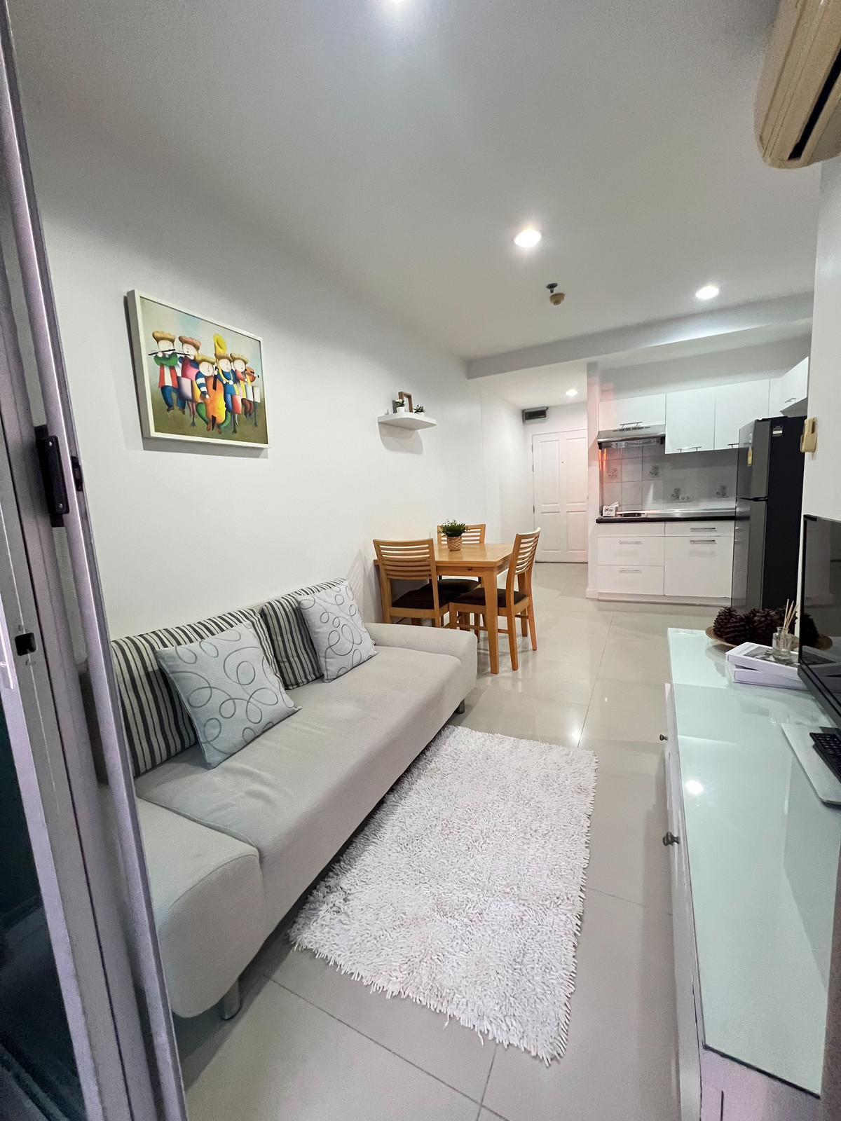 For RentCondoOnnut, Udomsuk : Low floor 2 bed 2 bath 54 sqm condo at Sukhumvit 101/1 for rent 22,000THB per month, Punnawithi BTS station
