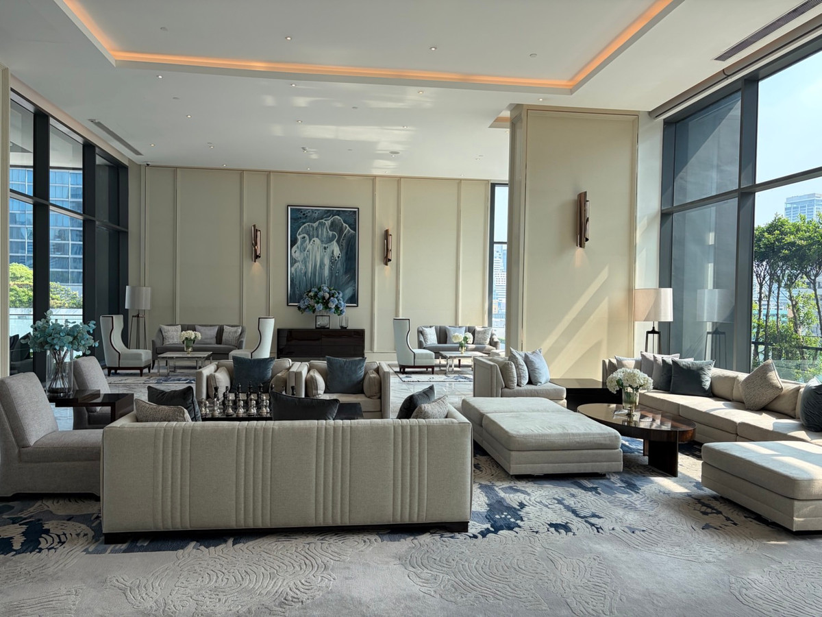 For RentCondoNana, North Nana,Sukhumvit13, Soi Nana : Q1 Sukhumvit, luxury condo, 3 bedrooms, 147.5 sq m, next to BTS Nana, new room.