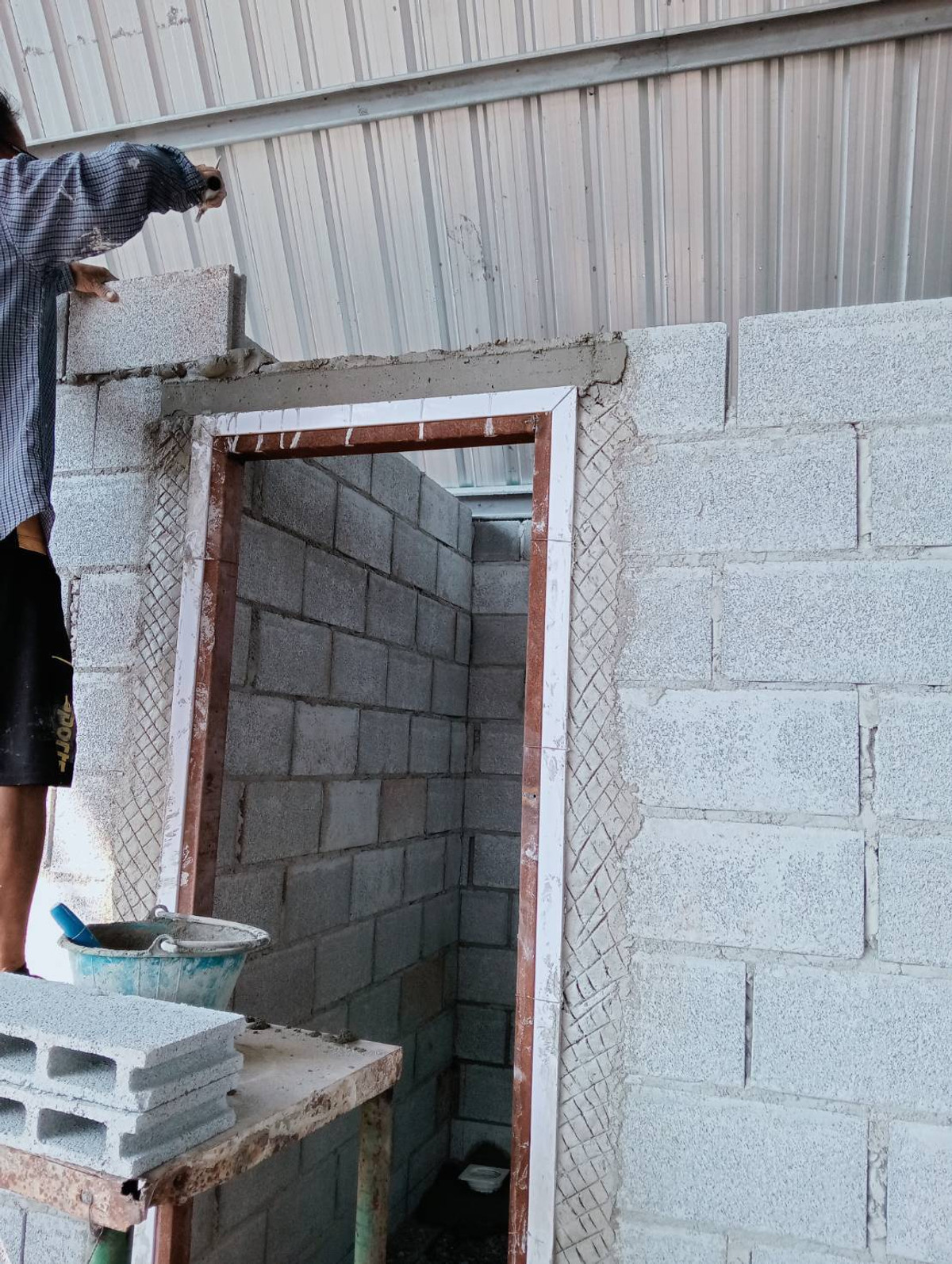 For RentWarehouseRathburana, Suksawat : Land for rent with newly built warehouse. Reserve now! 📐 Land area 1 rai 🏭 Warehouse size 720 sq m. 💰 Rent only 110 baht/sq m. Along Suksawat Road, convenient to travel, easy connection to main roads.