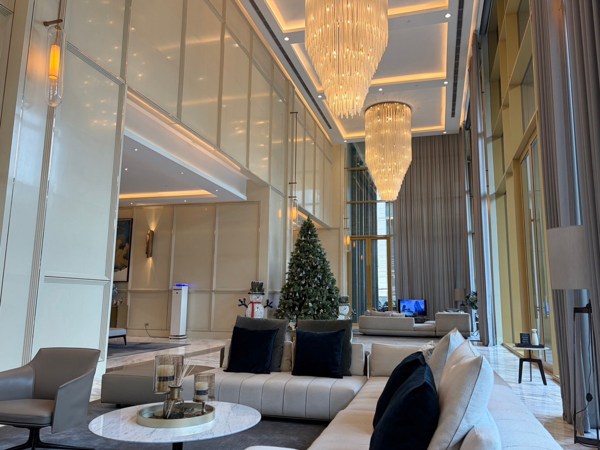 For RentCondoNana, North Nana,Sukhumvit13, Soi Nana : Q1 Sukhumvit, luxury condo, 3 bedrooms, 147.5 sq m, next to BTS Nana, new room.