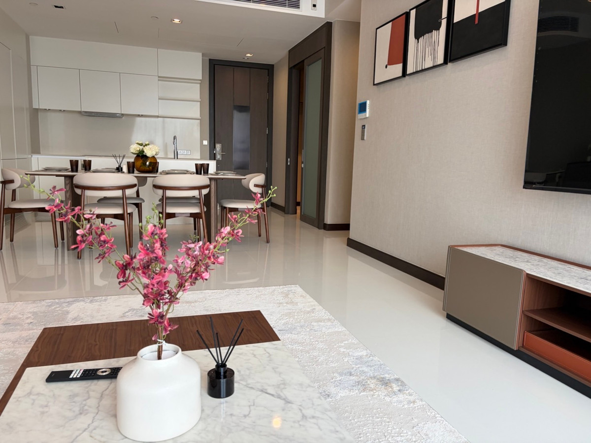 For RentCondoNana, North Nana,Sukhumvit13, Soi Nana : Q1 Sukhumvit, luxury condo, 3 bedrooms, 147.5 sq m, next to BTS Nana, new room.