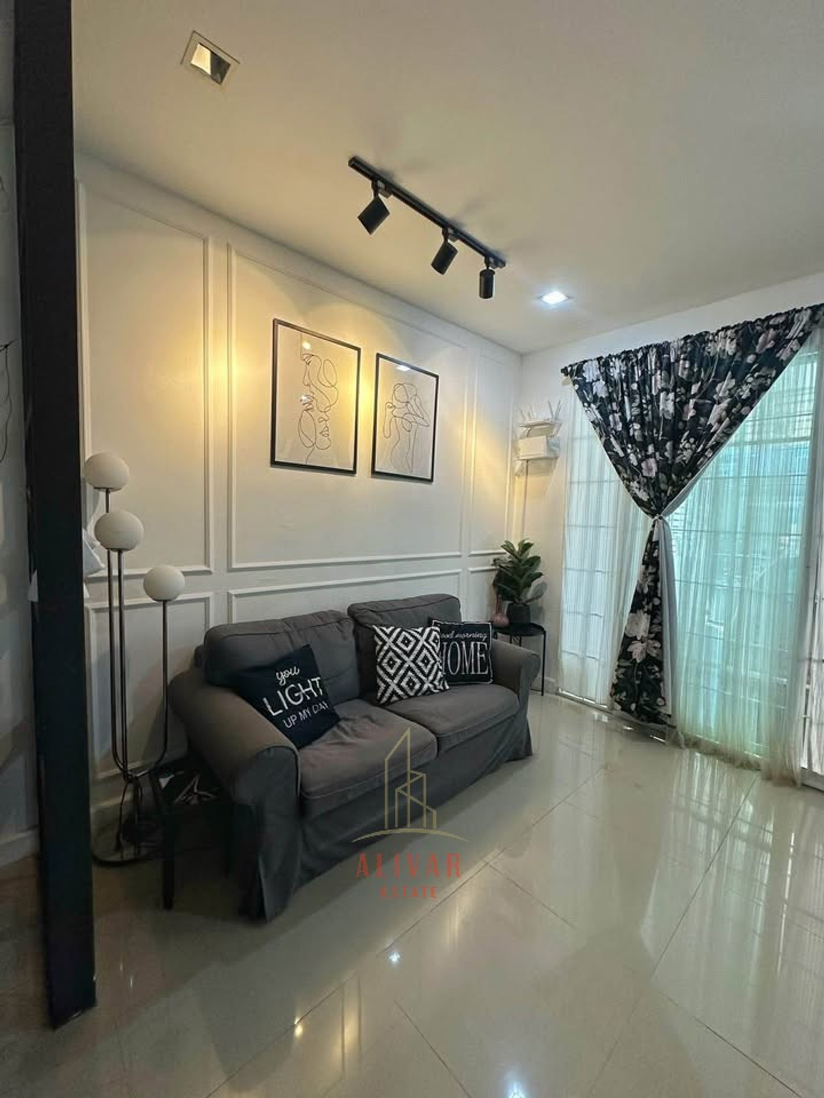 For RentTownhomeSamut Prakan,Samrong : RH010626 For rent, 2-story townhome, 4 bedrooms at Golden Town Sukhumvit-Bearing BTS Station, near Imperial World Samrong, just 3 minutes.