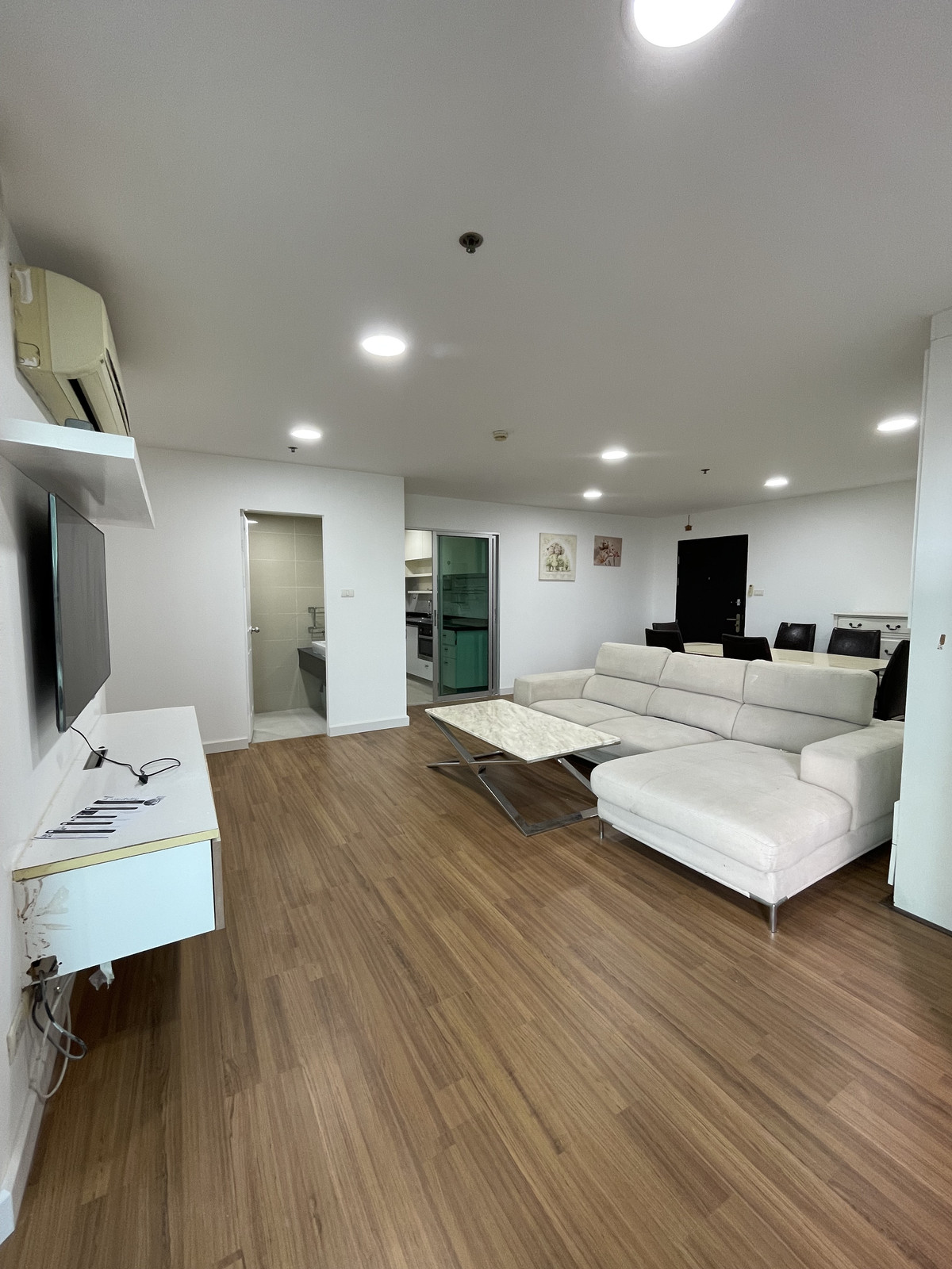 For RentCondoRama9, Petchburi, RCA : Belle Grand Rama9  3 bed 2 bath 102 Sq,m Rental price 50,000 Baht call Nong 096-2615656 Ready to touring everyday  เบล แกรนด์ พระราม 9 3นอน 2น้ำ พื้นที่ 102 ตรม เช่า 50,000 บาท  สนใจโทร น้อง 096-2615656 พร้อมให้นัดหมายเข้าชมทุกวัน   Location : Pharam 9   