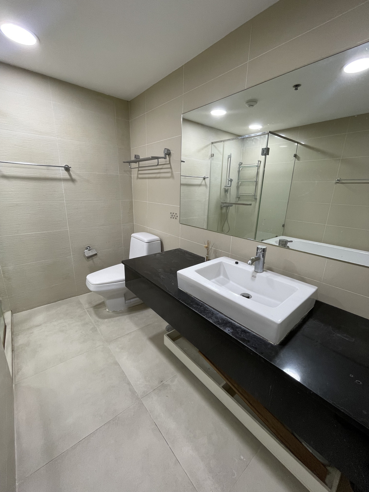 For RentCondoRama9, Petchburi, RCA : Belle Grand Rama9  3 bed 2 bath 102 Sq,m Rental price 50,000 Baht call Nong 096-2615656 Ready to touring everyday  เบล แกรนด์ พระราม 9 3นอน 2น้ำ พื้นที่ 102 ตรม เช่า 50,000 บาท  สนใจโทร น้อง 096-2615656 พร้อมให้นัดหมายเข้าชมทุกวัน   Location : Pharam 9   