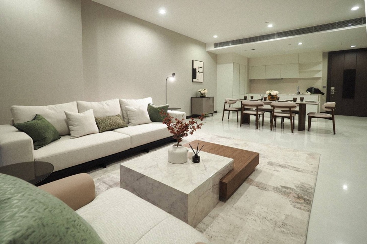 For RentCondoNana, North Nana,Sukhumvit13, Soi Nana : 🔥 For Rent !! high floor 22++, rare item !! 🔥 Code C20251200075..........Q1 Sukhumvit, 3 bedroom, 3 bathroom, furnished, ready to move in📣📣