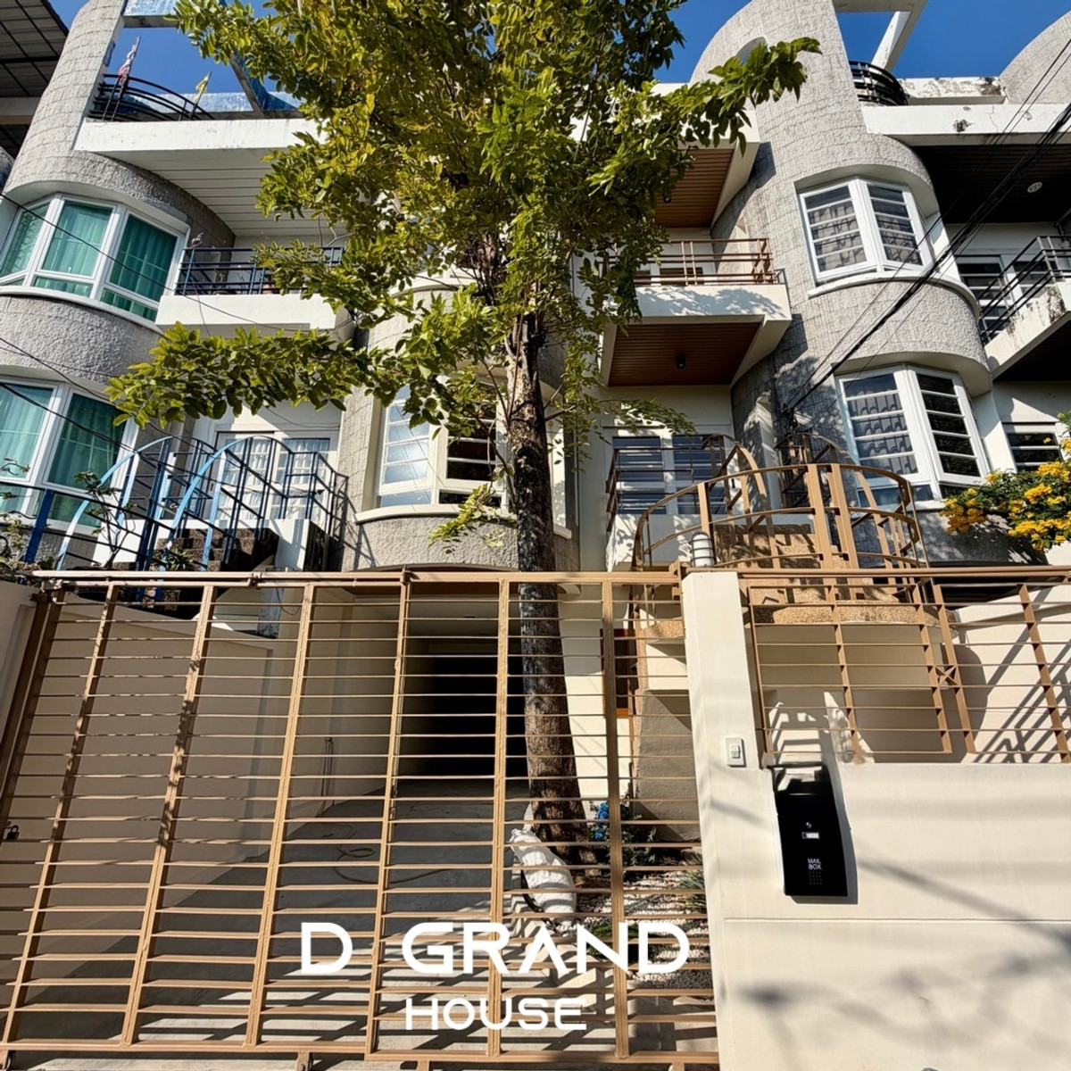 ขายทาวน์โฮมรัชดา ห้วยขวาง : #ขายทาวน์โฮมทำเลดีเข้าออกได้หลายทาง 4 ชั้น รีโนเวทใหม่ทั้งหลัง  เข้าออกได้ทั้ง ลาดพร้าว 35 – รัชดา 42 📍 