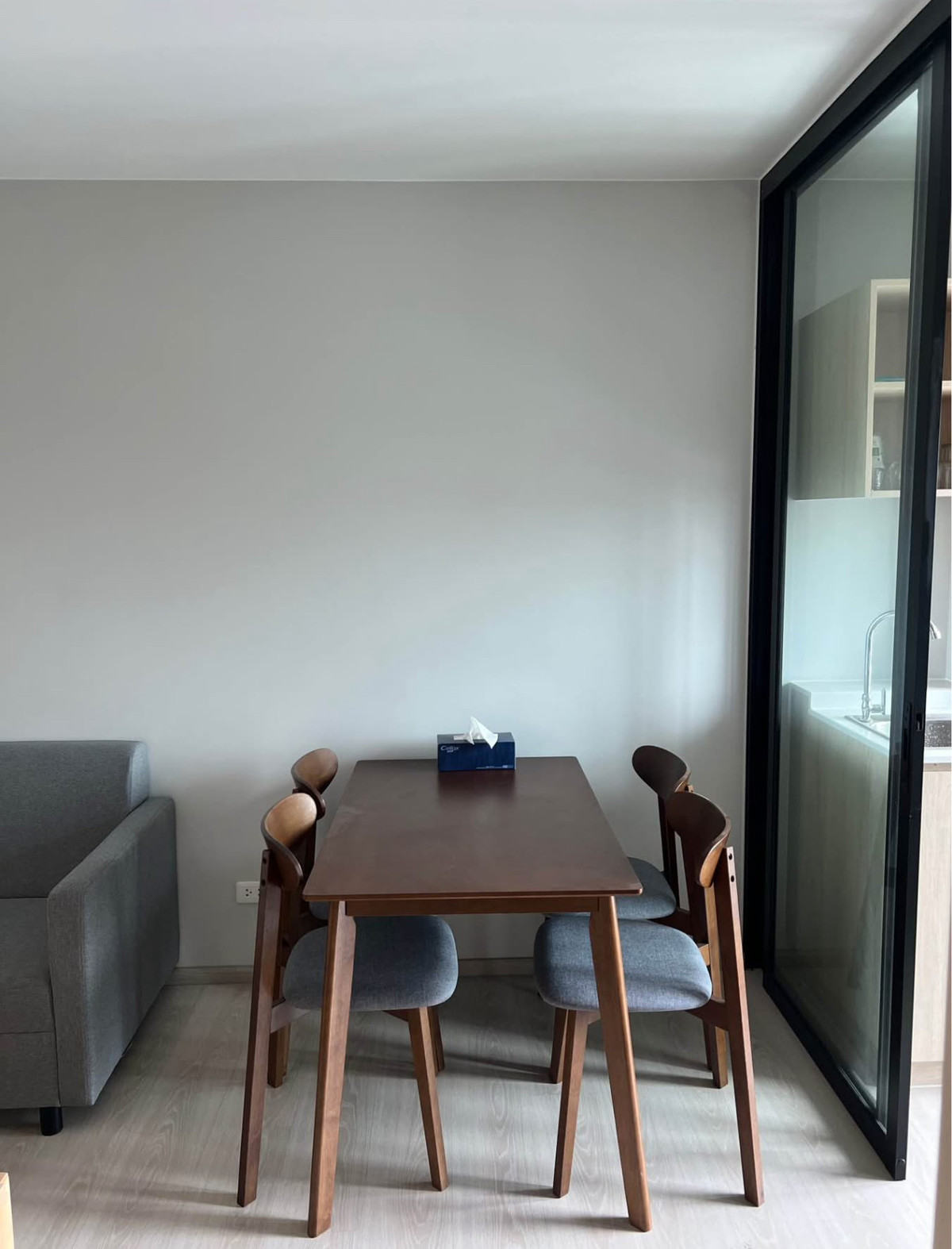 ให้เช่าคอนโดพัฒนาการ ศรีนครินทร์ : ให้เช่า 📍 Nue Noble Srinakarin - Lasalle 📍 เฟอร์นิเจอร์ และ เครื่องใช้ไฟฟ้าครบ ใกล้ MRT ศรีลาซาล