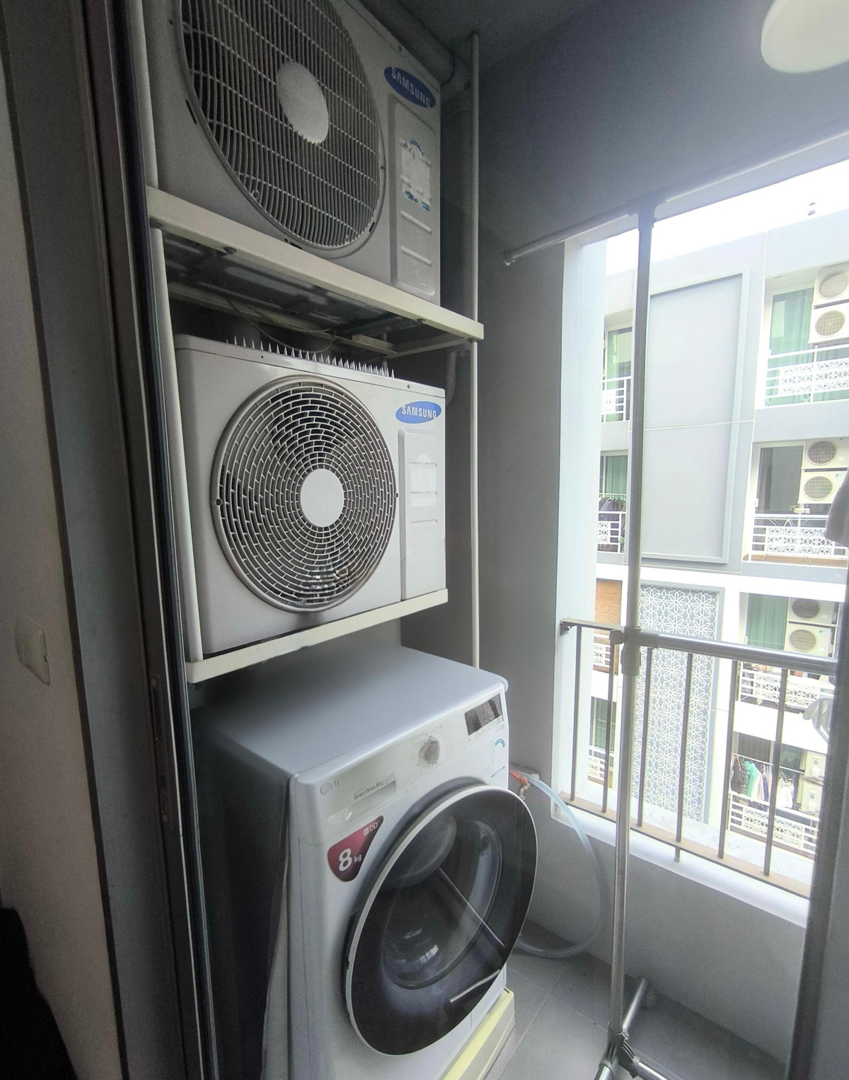 For SaleCondoLadprao, Central Ladprao : Chapter One Ladprao Soi 1 condo, good transport, near shopping center