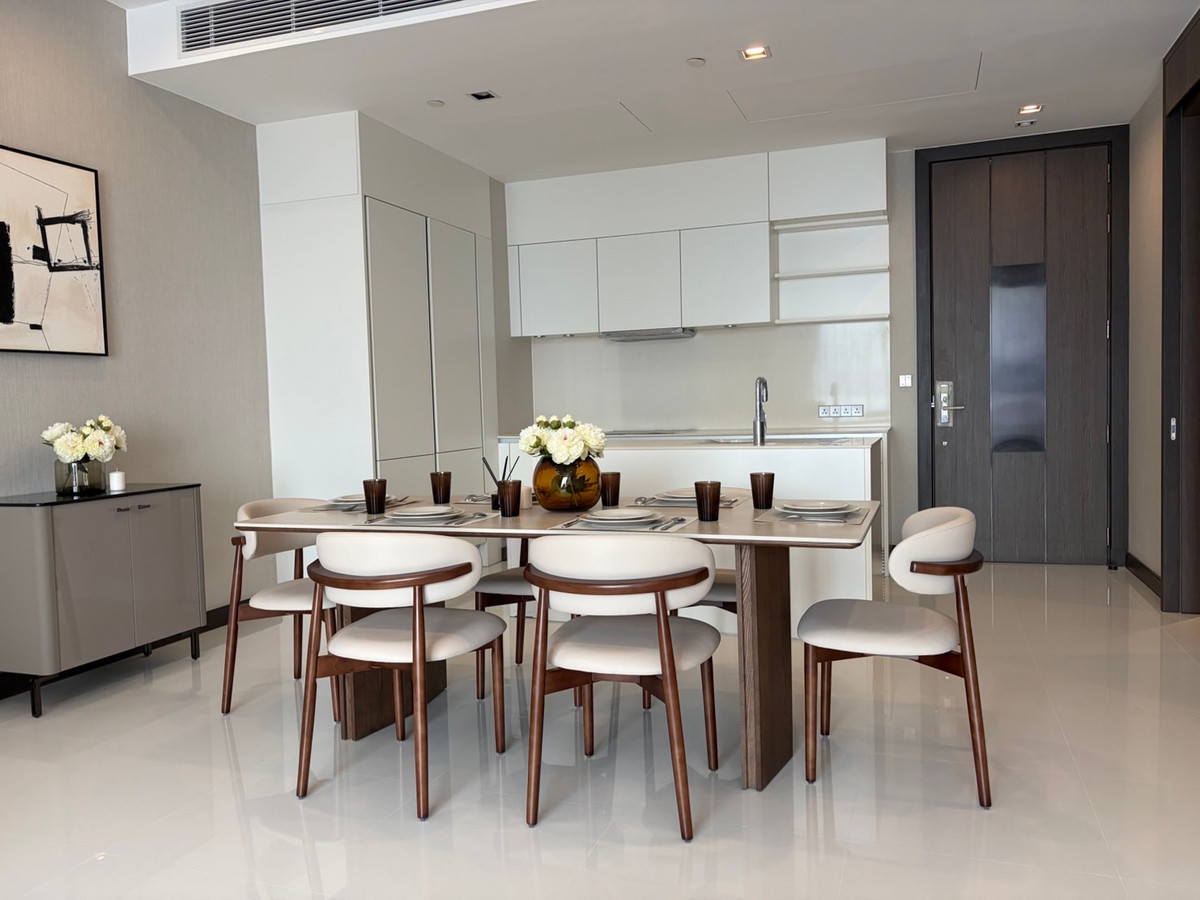 For RentCondoNana, North Nana,Sukhumvit13, Soi Nana : Q1 Sukhumvit, luxury condo, 3 bedrooms, 147.5 sq m, next to BTS Nana, new room.